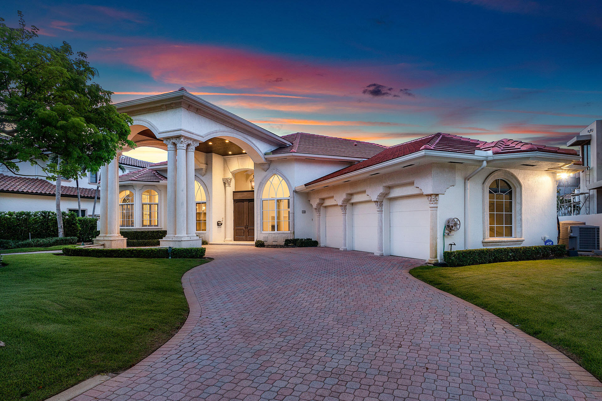 ROYAL PALM YACHT & COUNTRY CLUB - Residential