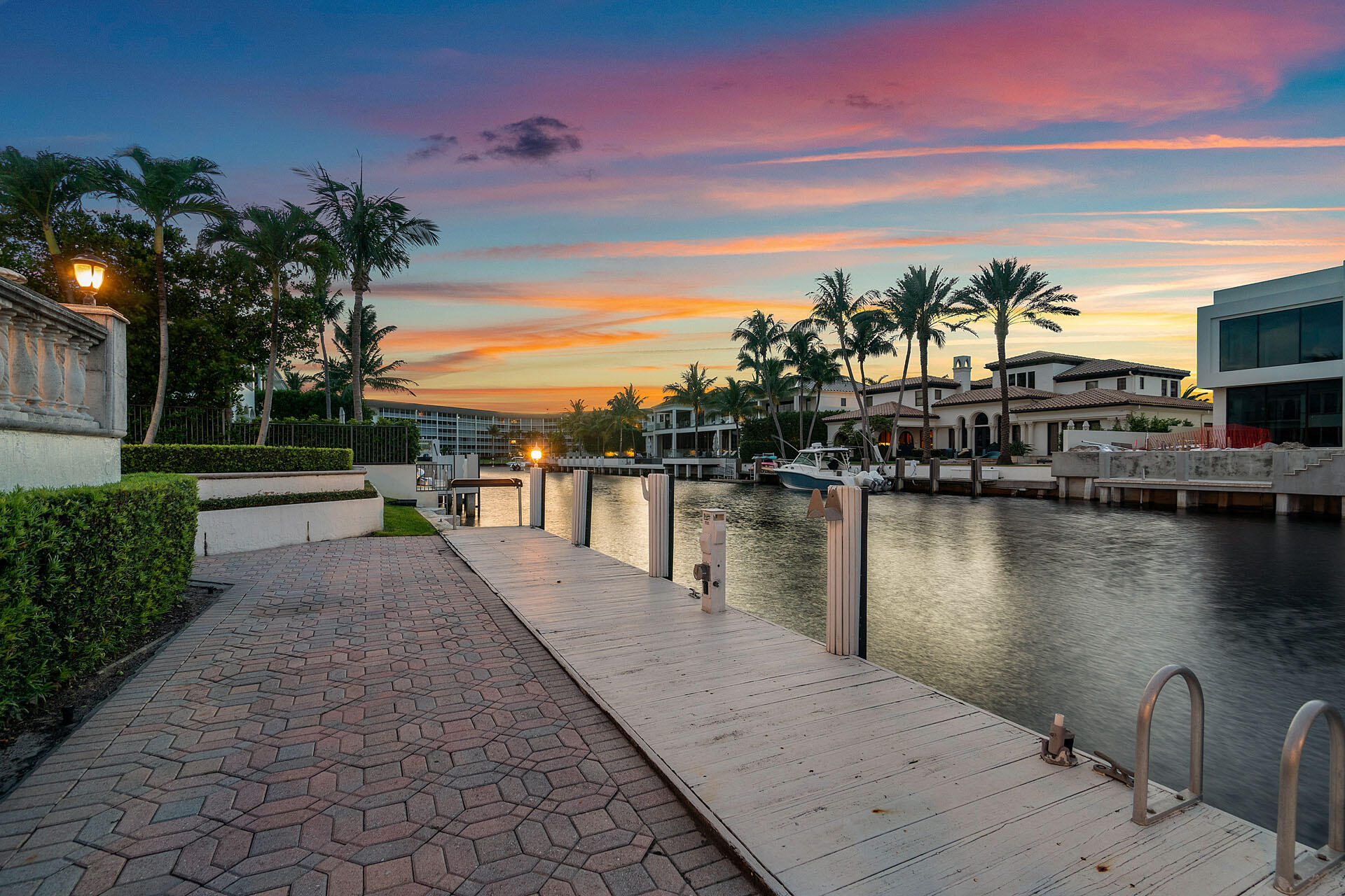 ROYAL PALM YACHT & COUNTRY CLUB - Residential