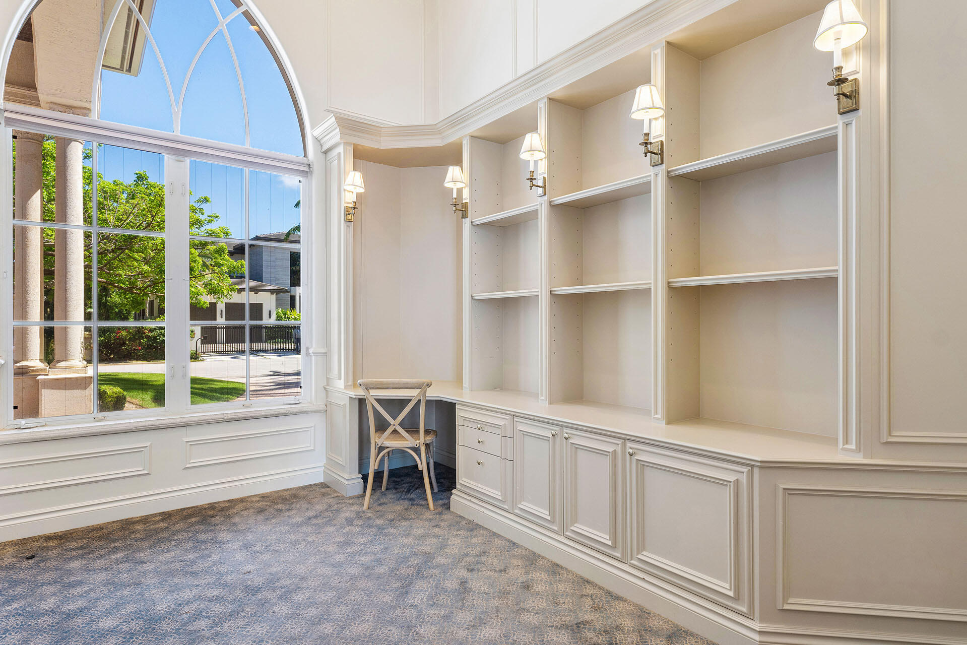 ROYAL PALM YACHT & COUNTRY CLUB - Residential