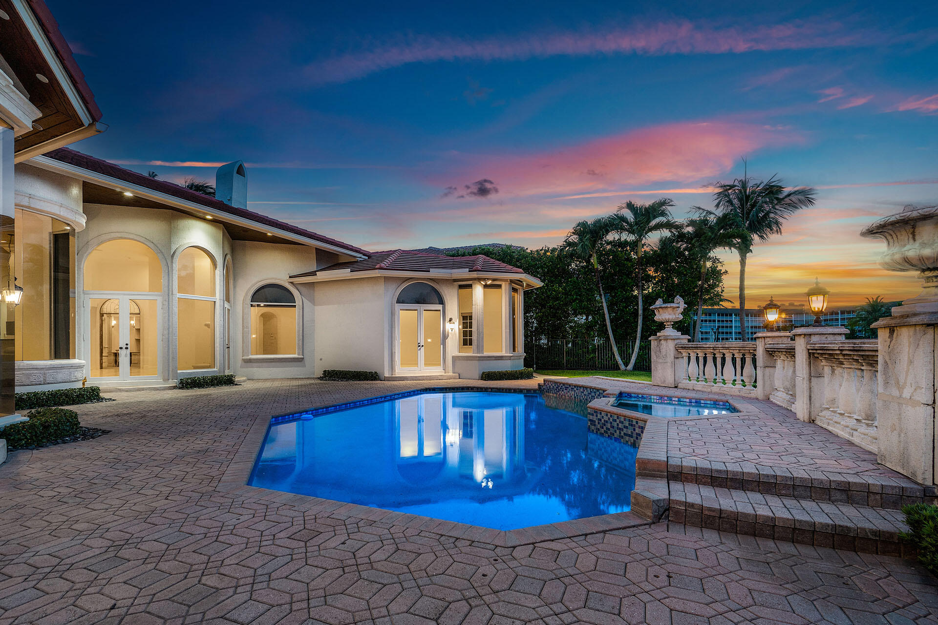 ROYAL PALM YACHT & COUNTRY CLUB - Residential