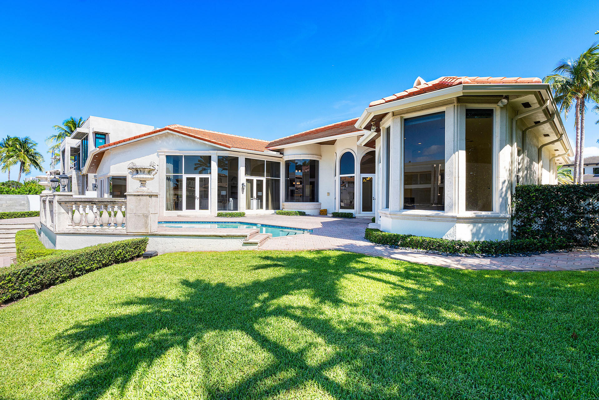 ROYAL PALM YACHT & COUNTRY CLUB - Residential