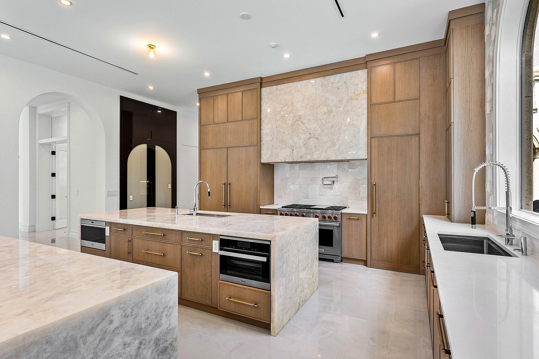 LAKE SHORE ESTATES - Residential
