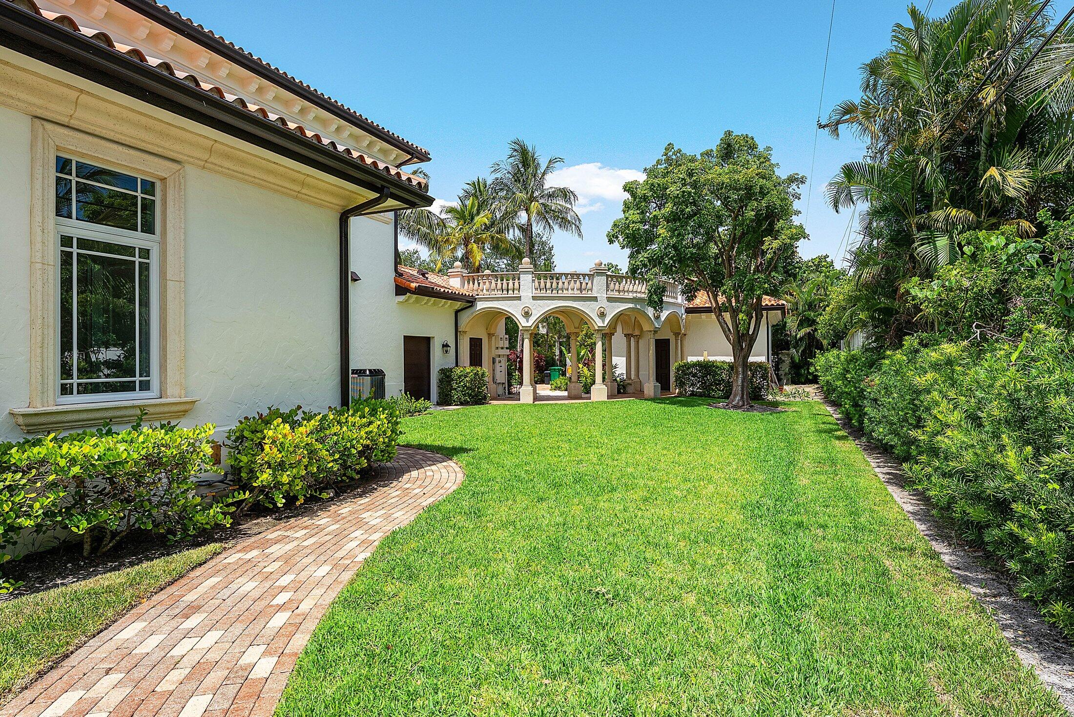LAKE SHORE ESTATES - Residential