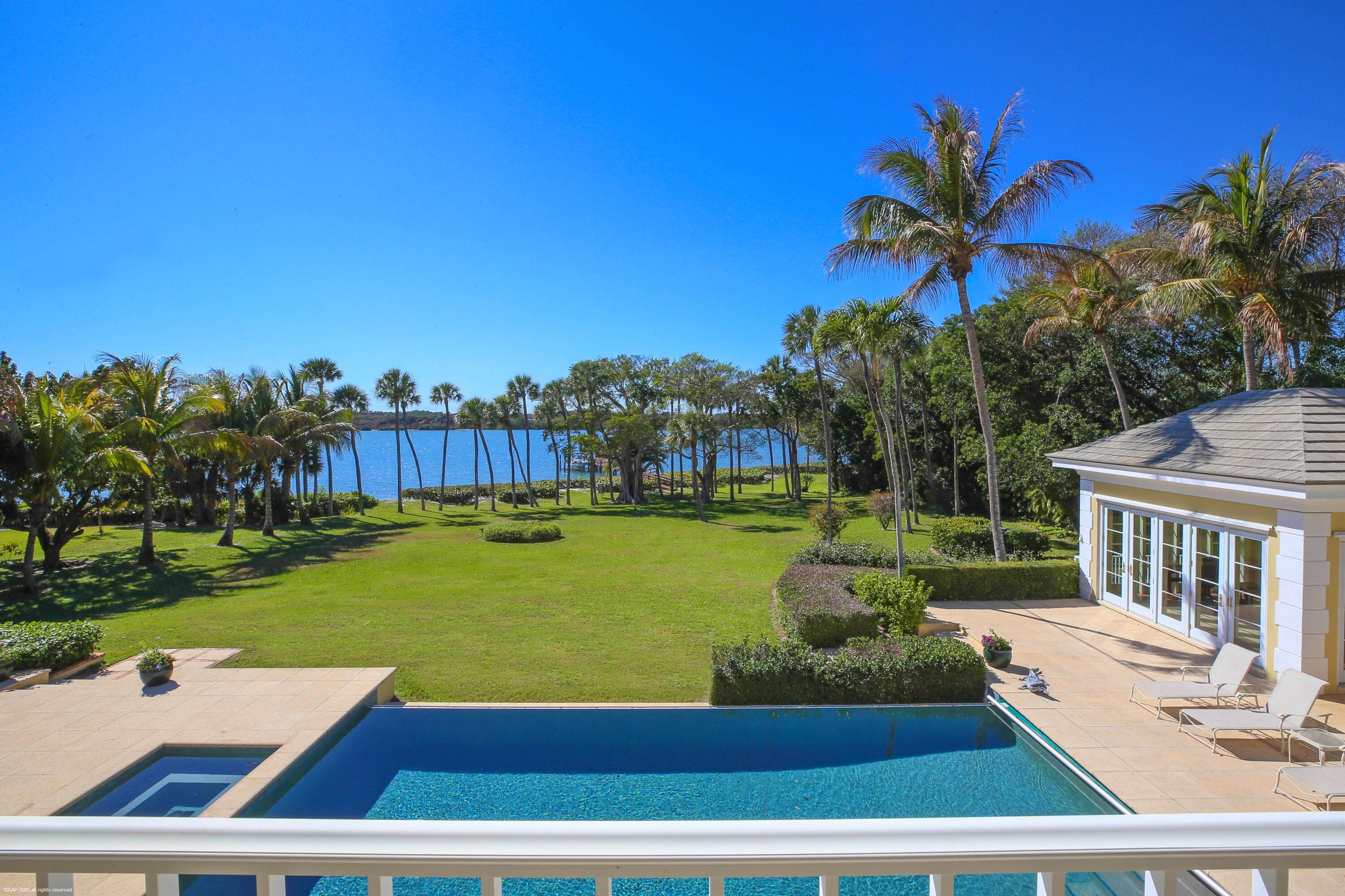 JUPITER ISLAND - Residential