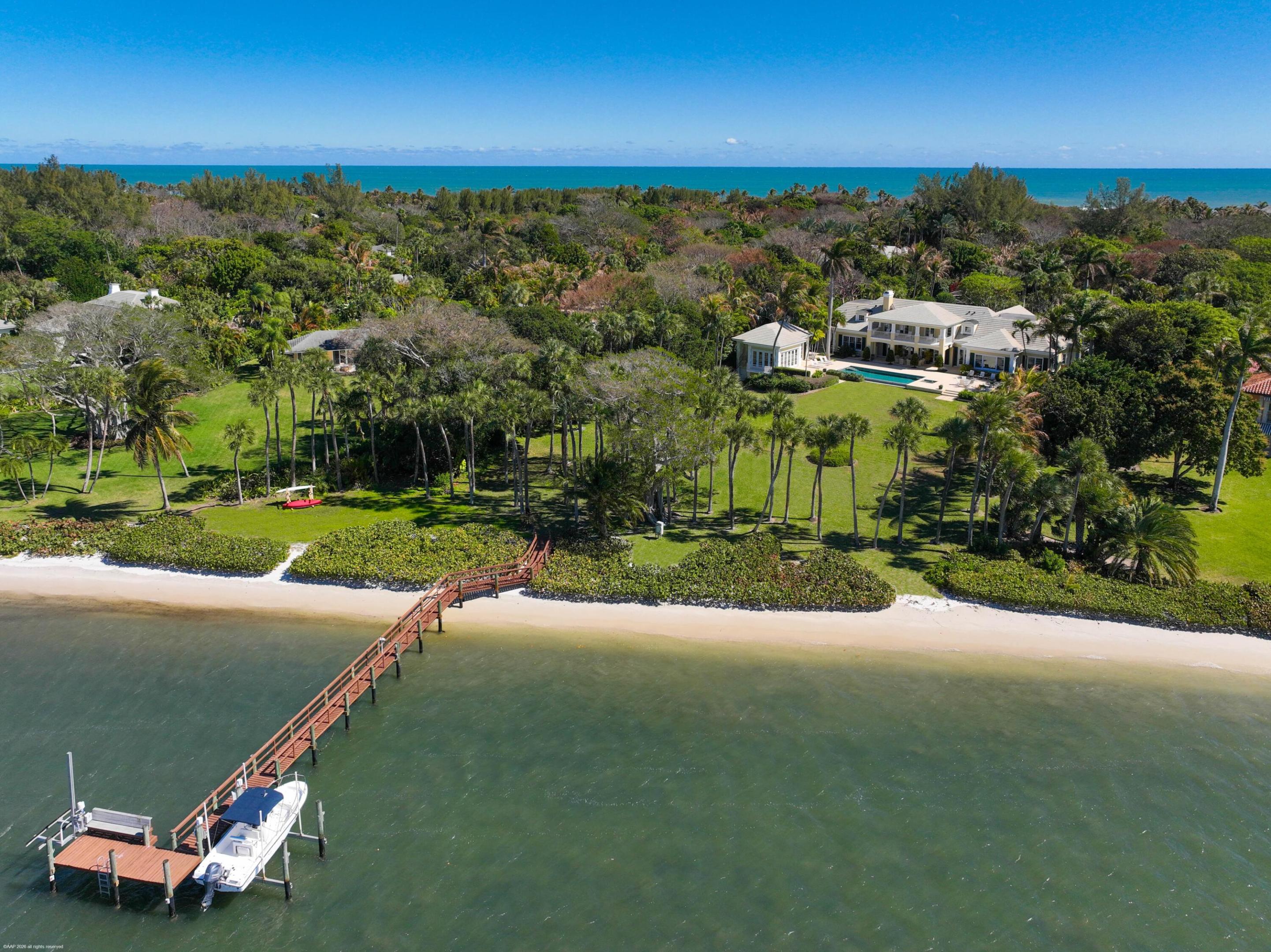 JUPITER ISLAND - Residential