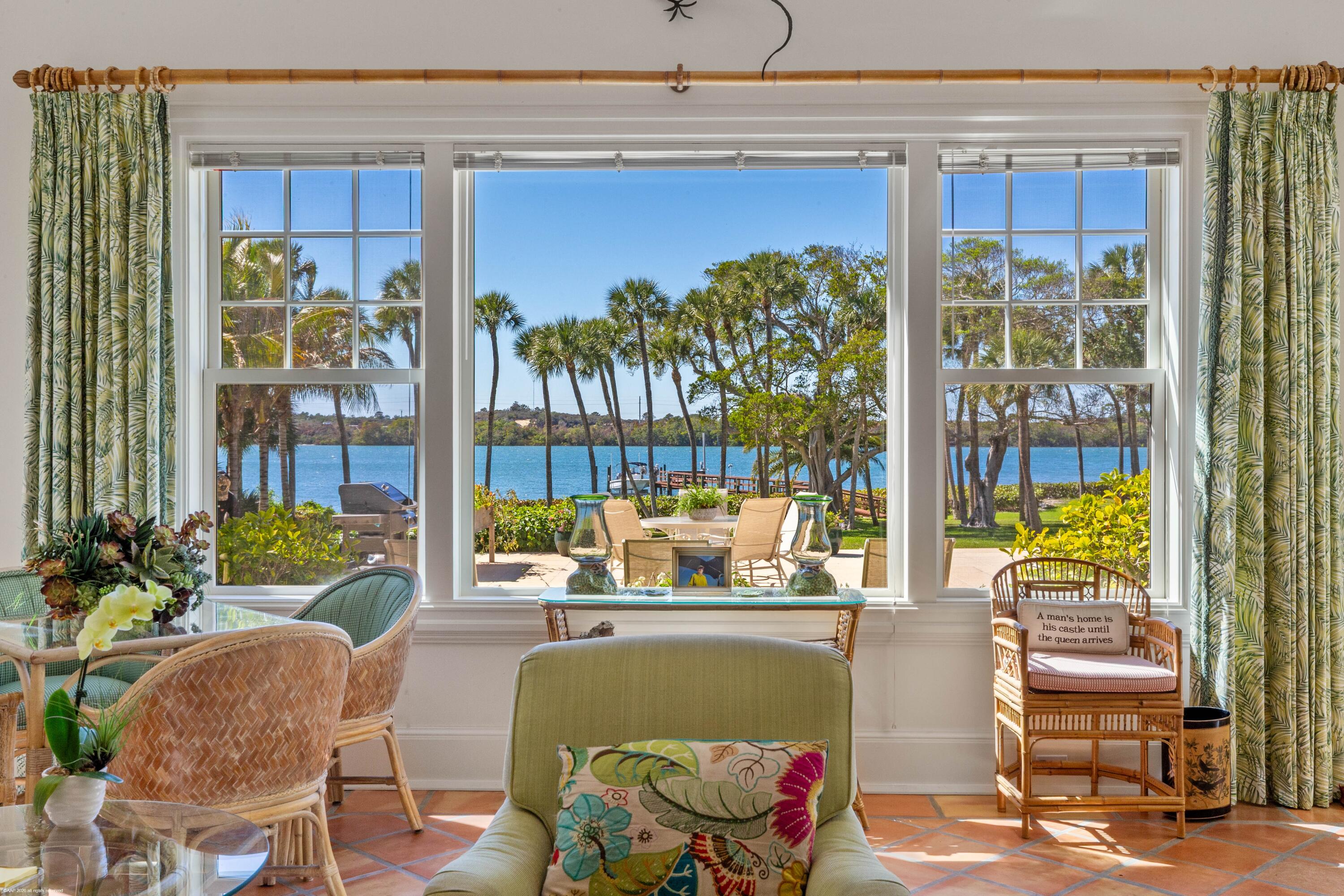 JUPITER ISLAND - Residential