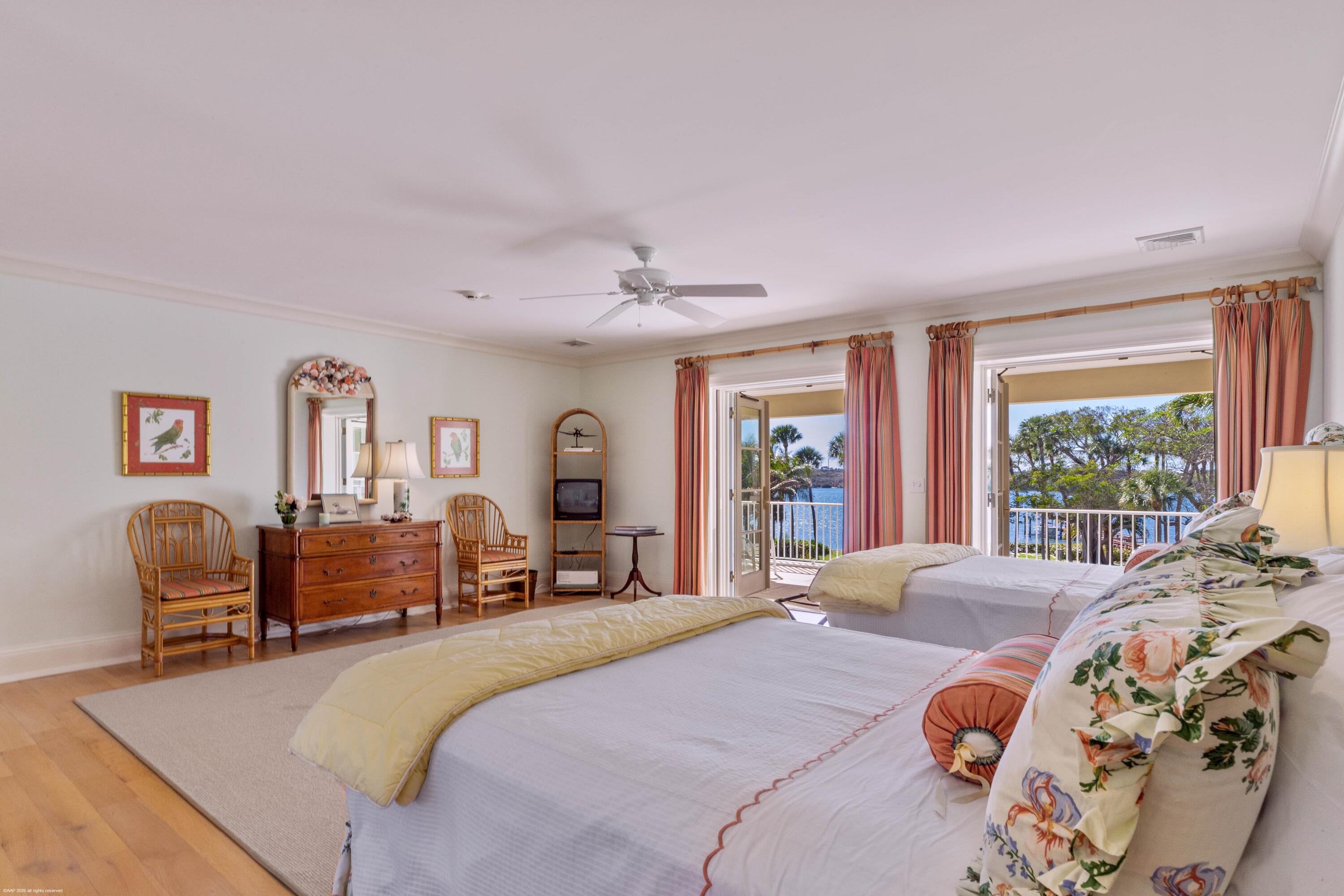 JUPITER ISLAND - Residential