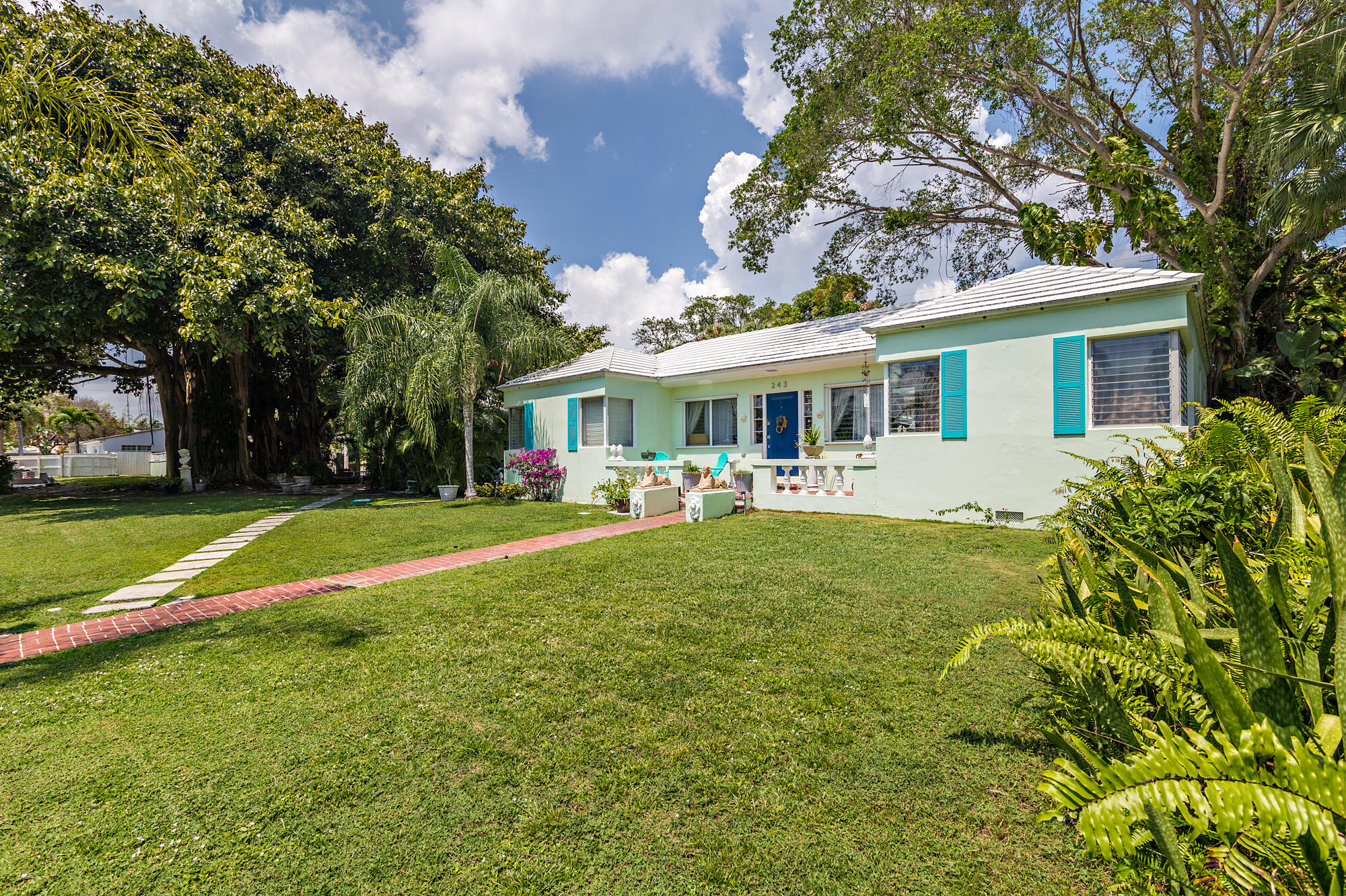 NORTH SHORE TERRACE PL NO 1 - Residential