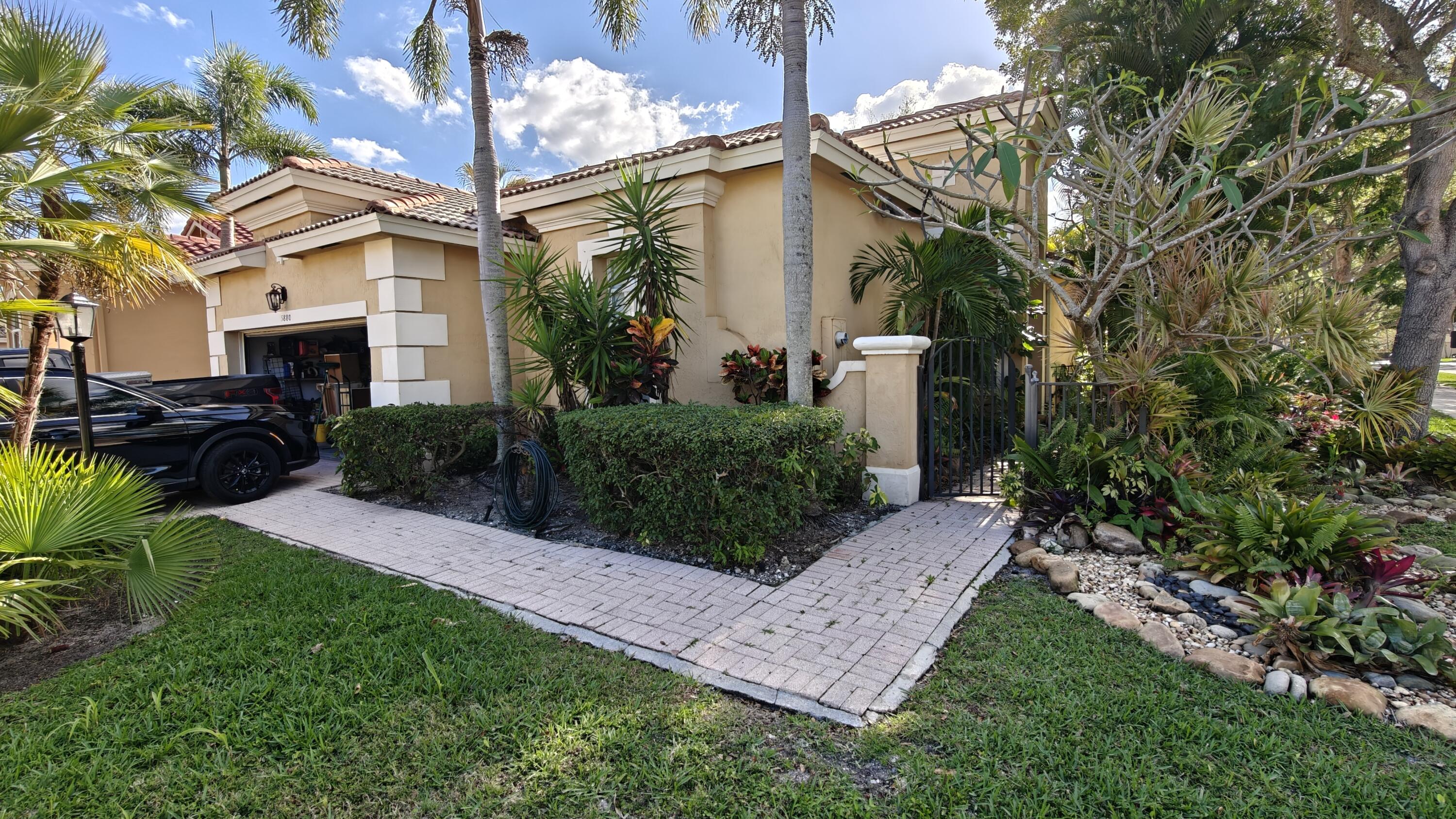 HERON BAY FOUR - Residential
