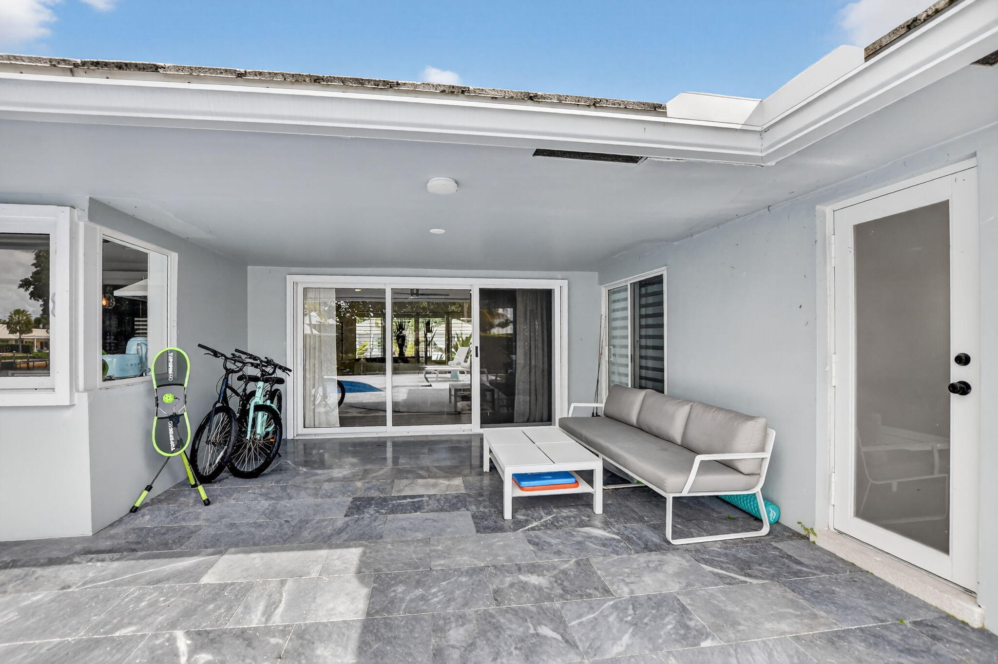 CAMINO GARDENS SEC 1 - Residential Lease