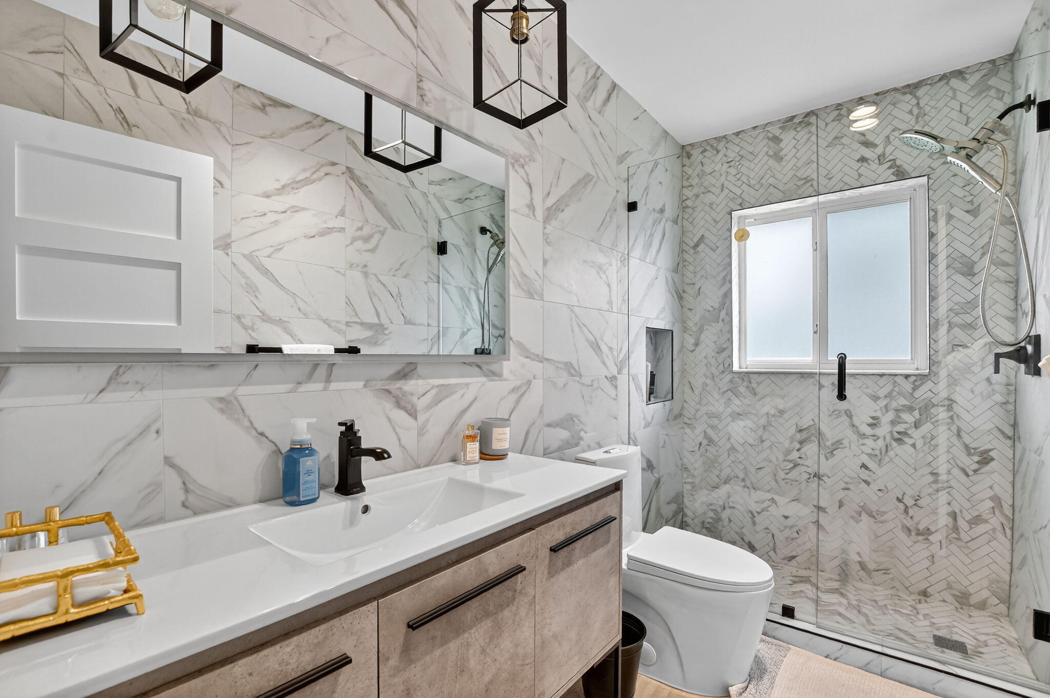 CAMINO GARDENS SEC 1 - Residential Lease
