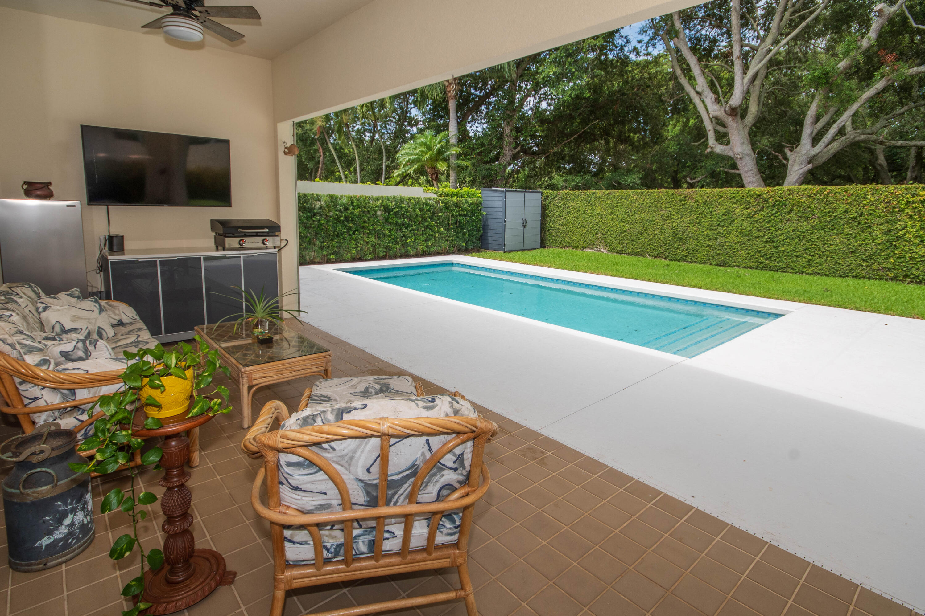 OAKS EAST - Residential
