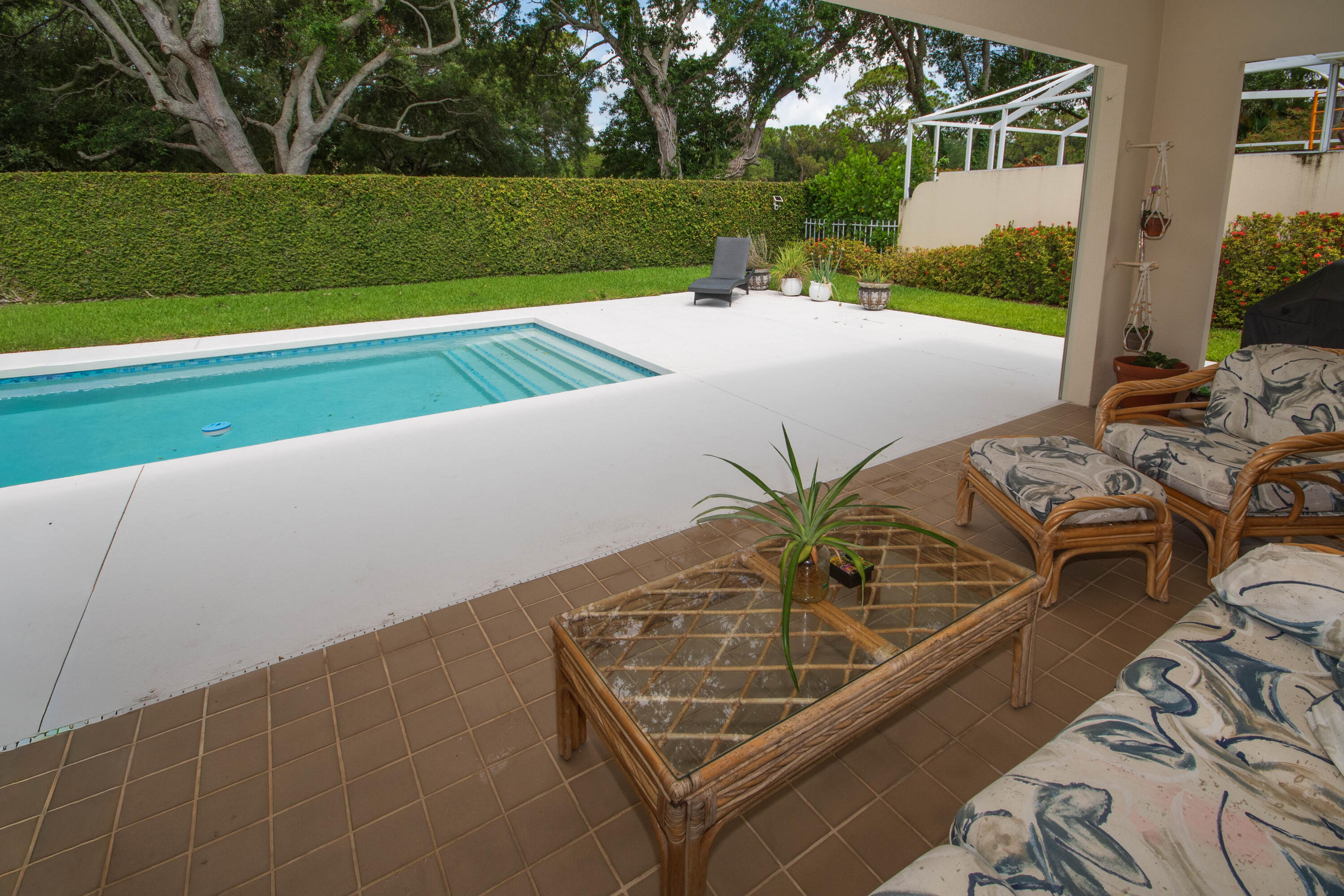 OAKS EAST - Residential