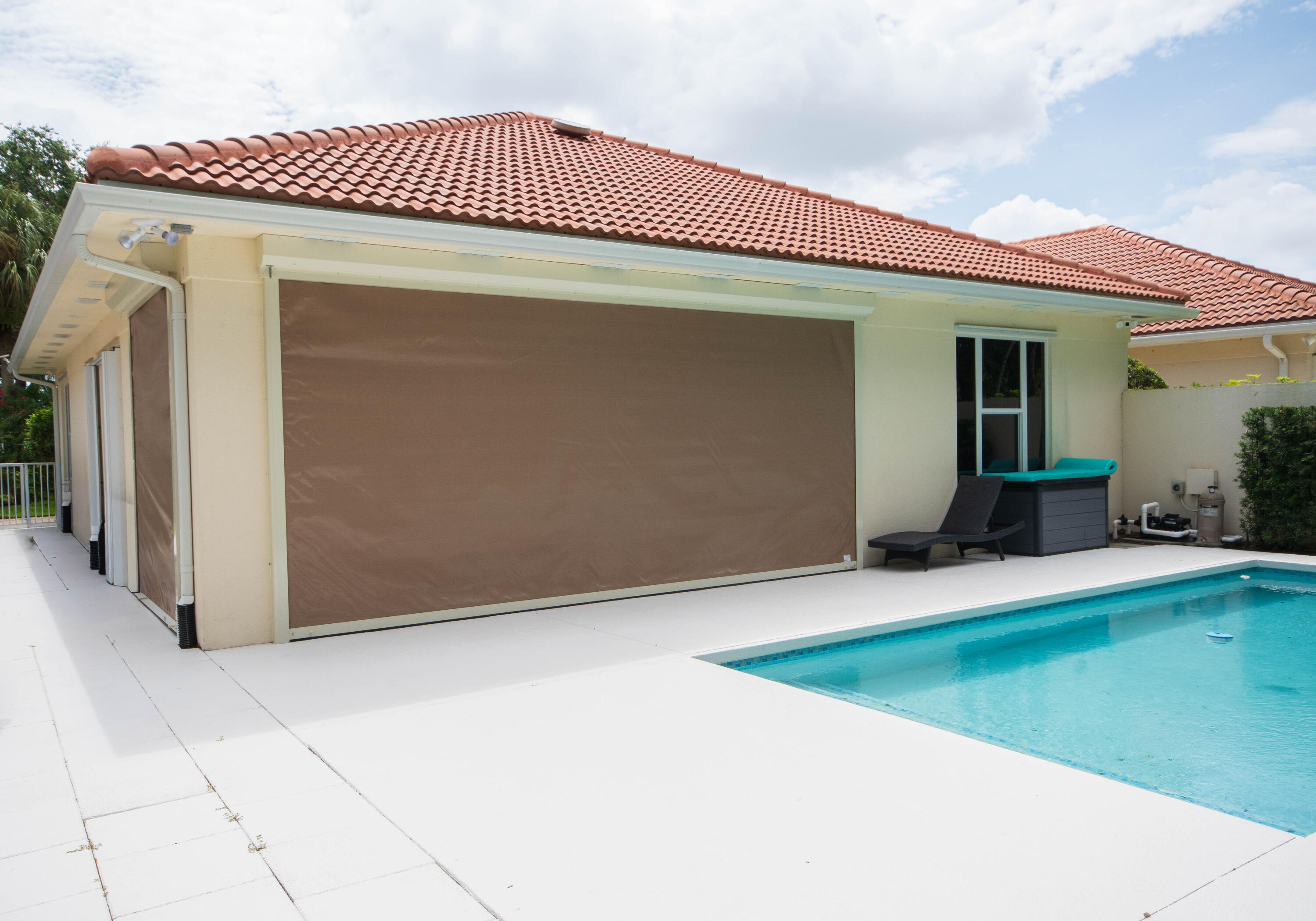 OAKS EAST - Residential