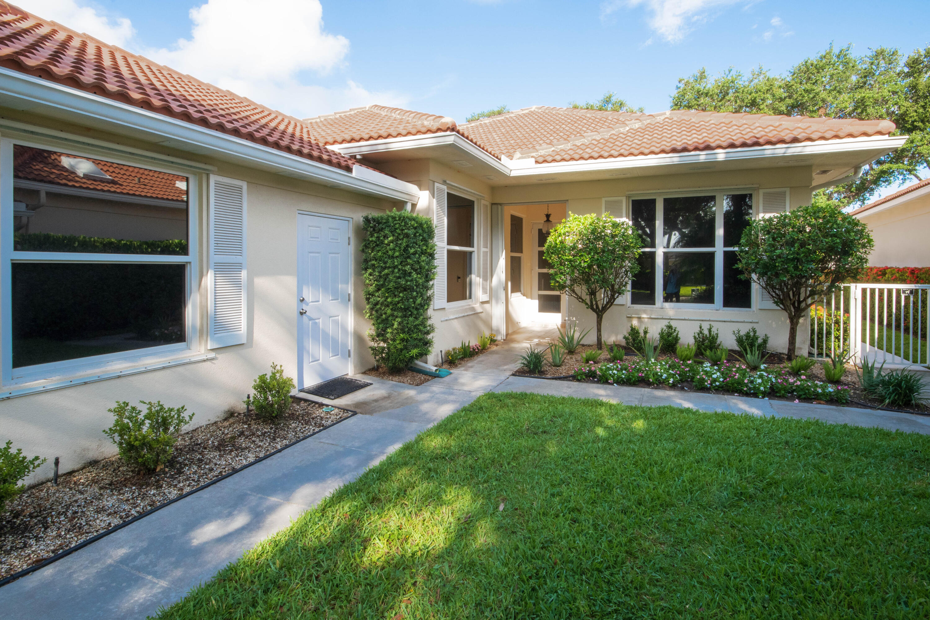 OAKS EAST - Residential