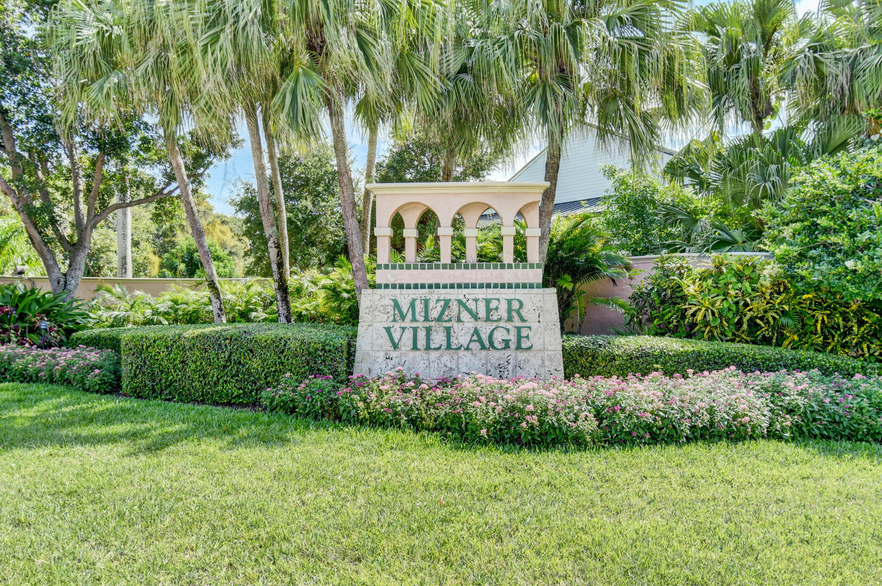 MIZNER COURT CONDO - Residential Lease