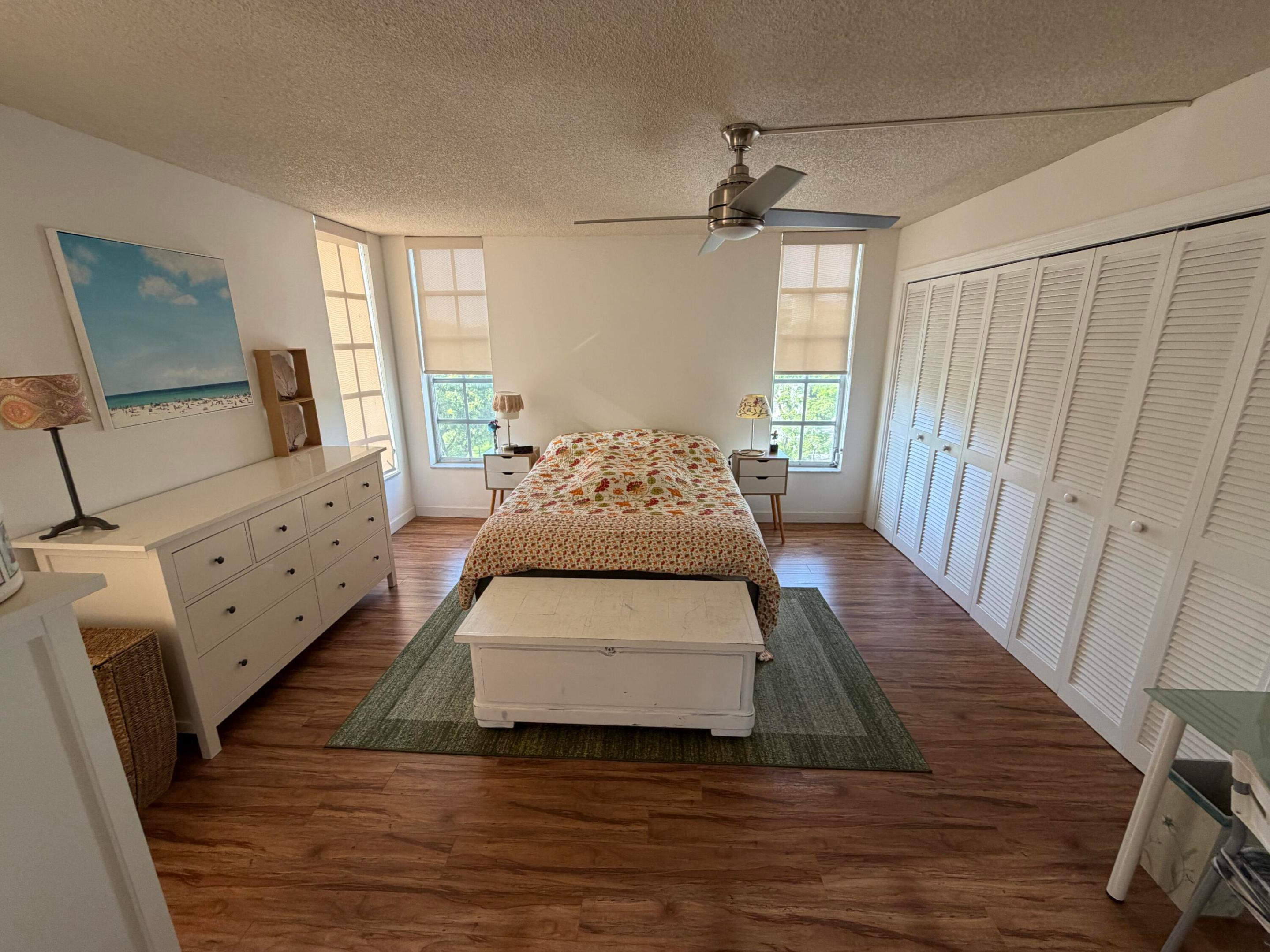 NO 18 PALM-AIRE COUNTRY CLUB - Residential