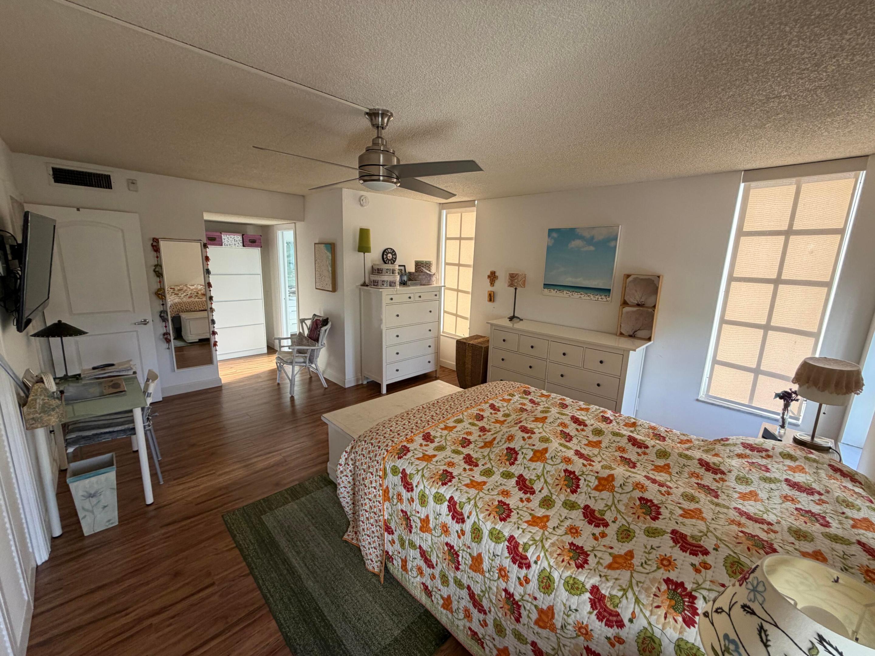 NO 18 PALM-AIRE COUNTRY CLUB - Residential