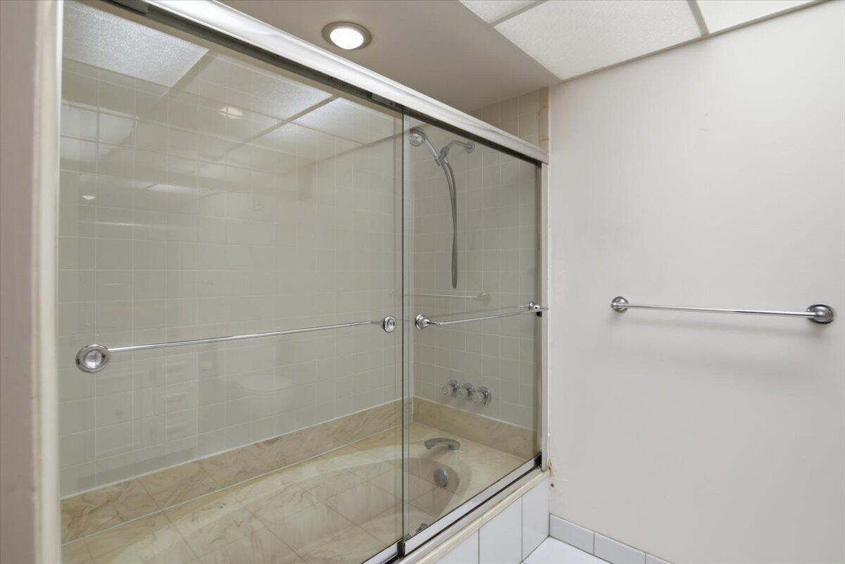 LAS HACIENDAS TOWNHOUSE CONDO - Residential