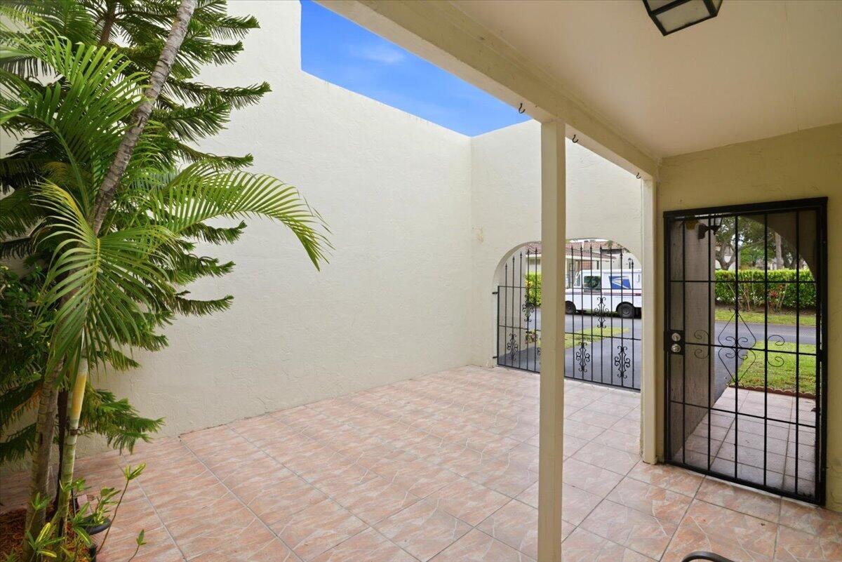 LAS HACIENDAS TOWNHOUSE CONDO - Residential