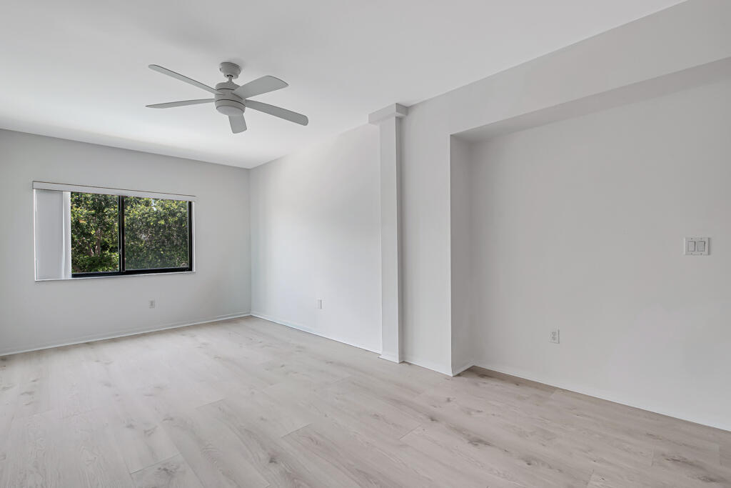 ST TROPEZ CONDO - Residential