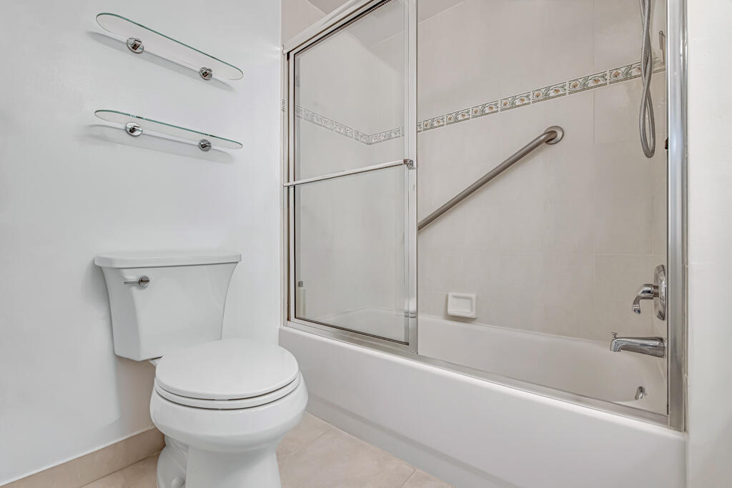 ST TROPEZ CONDO - Residential
