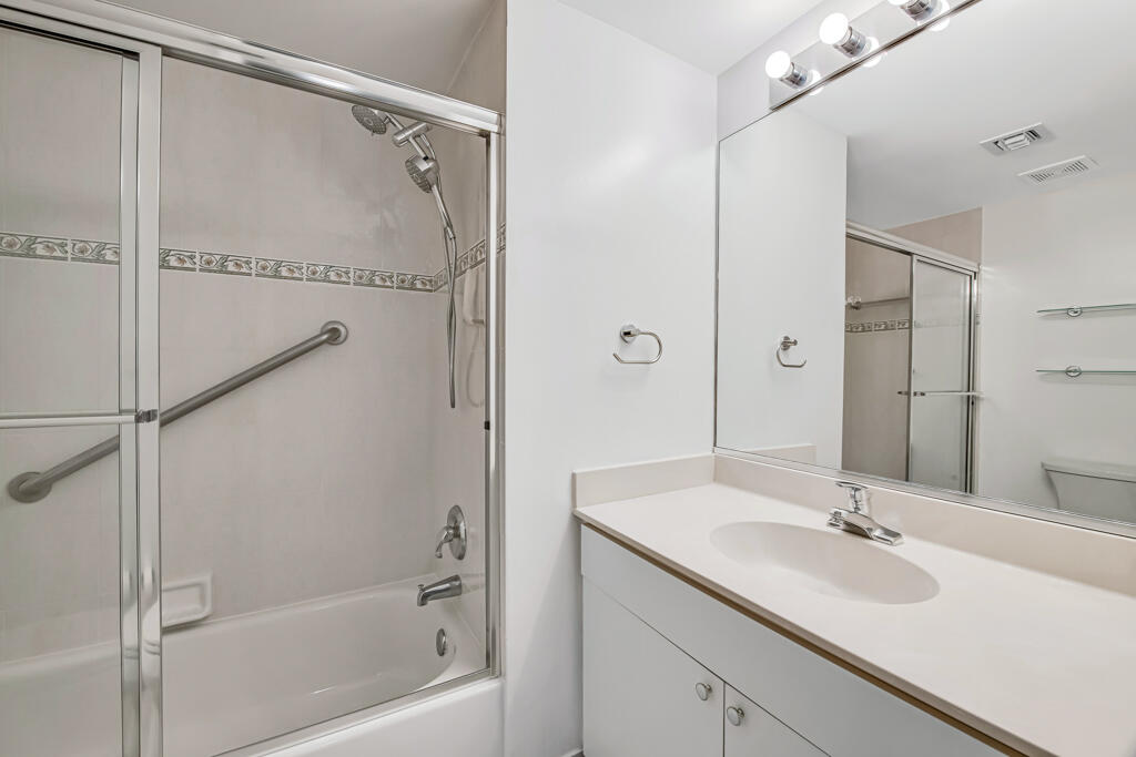 ST TROPEZ CONDO - Residential