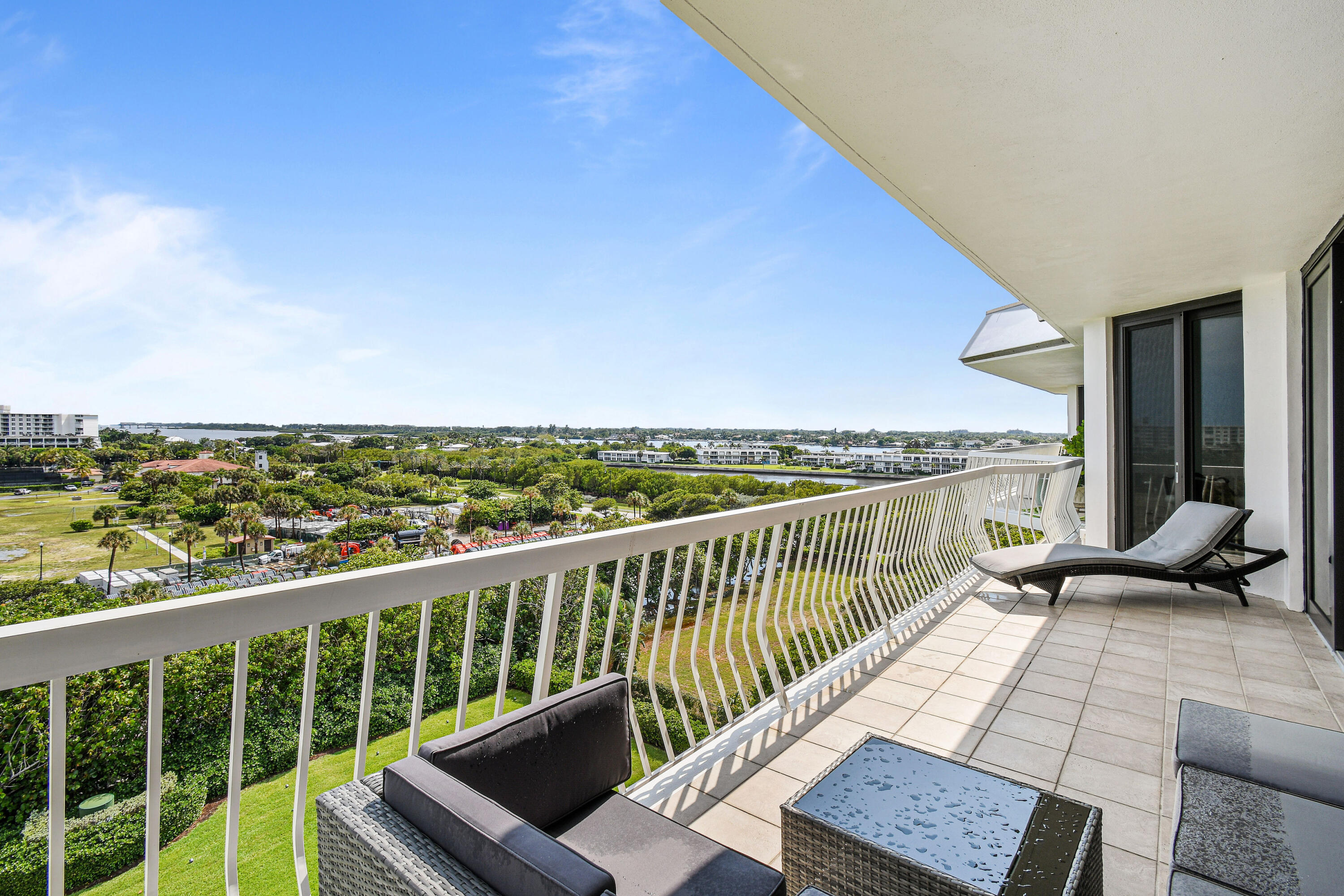 2100 Cond at Sloans Curve - Residential