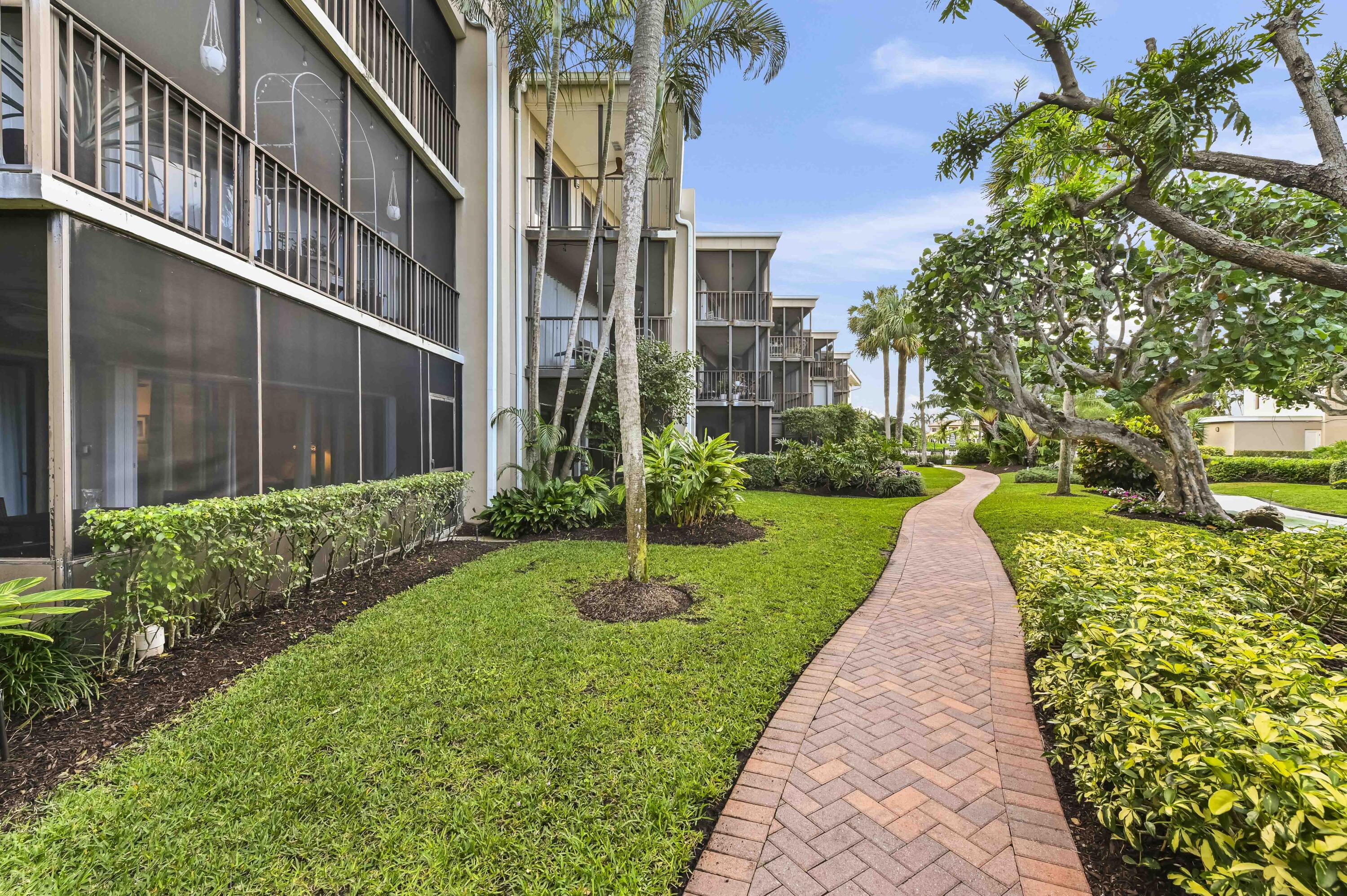 SOUTHGATE - Residential