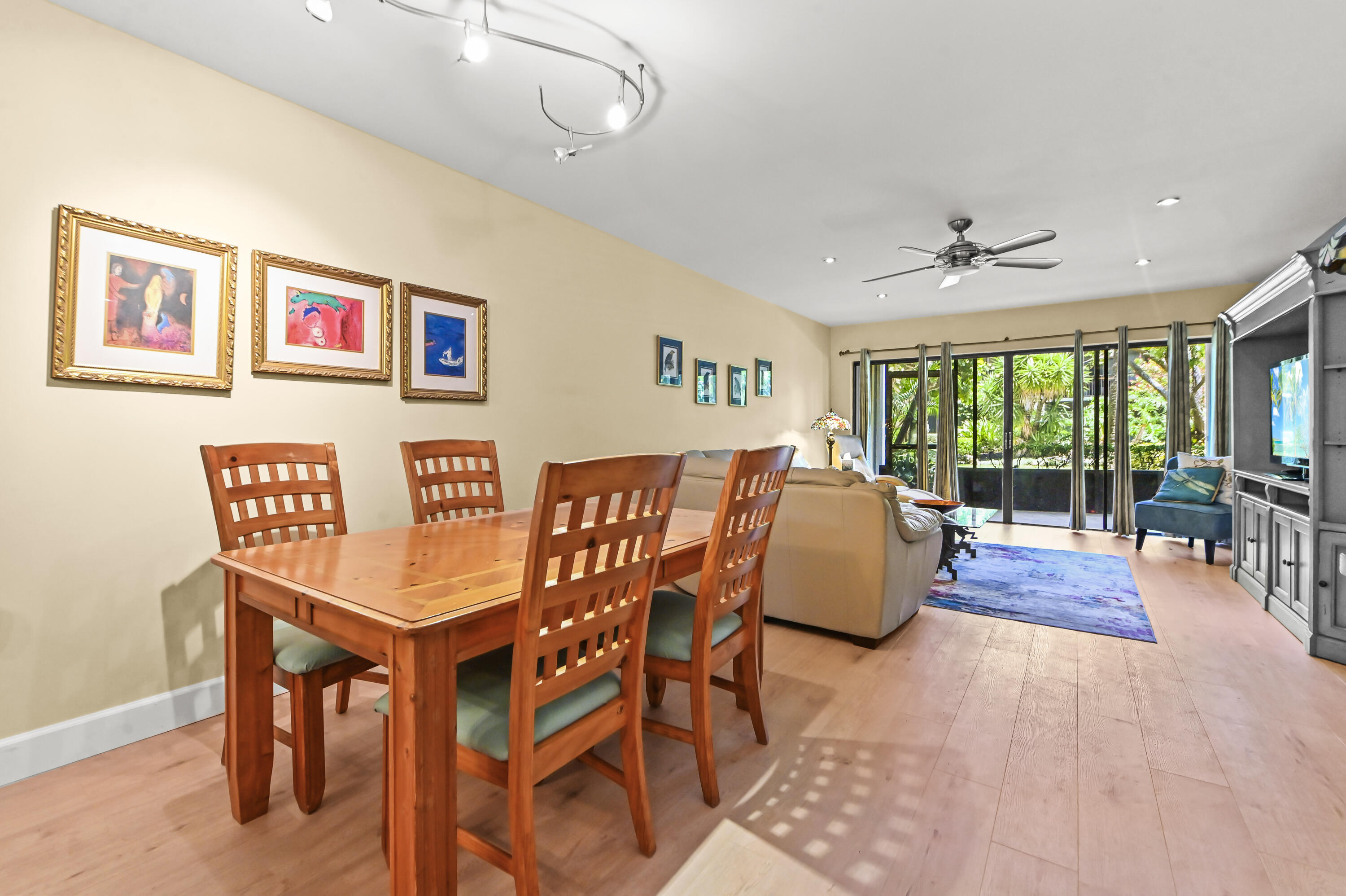 SOUTHGATE - Residential