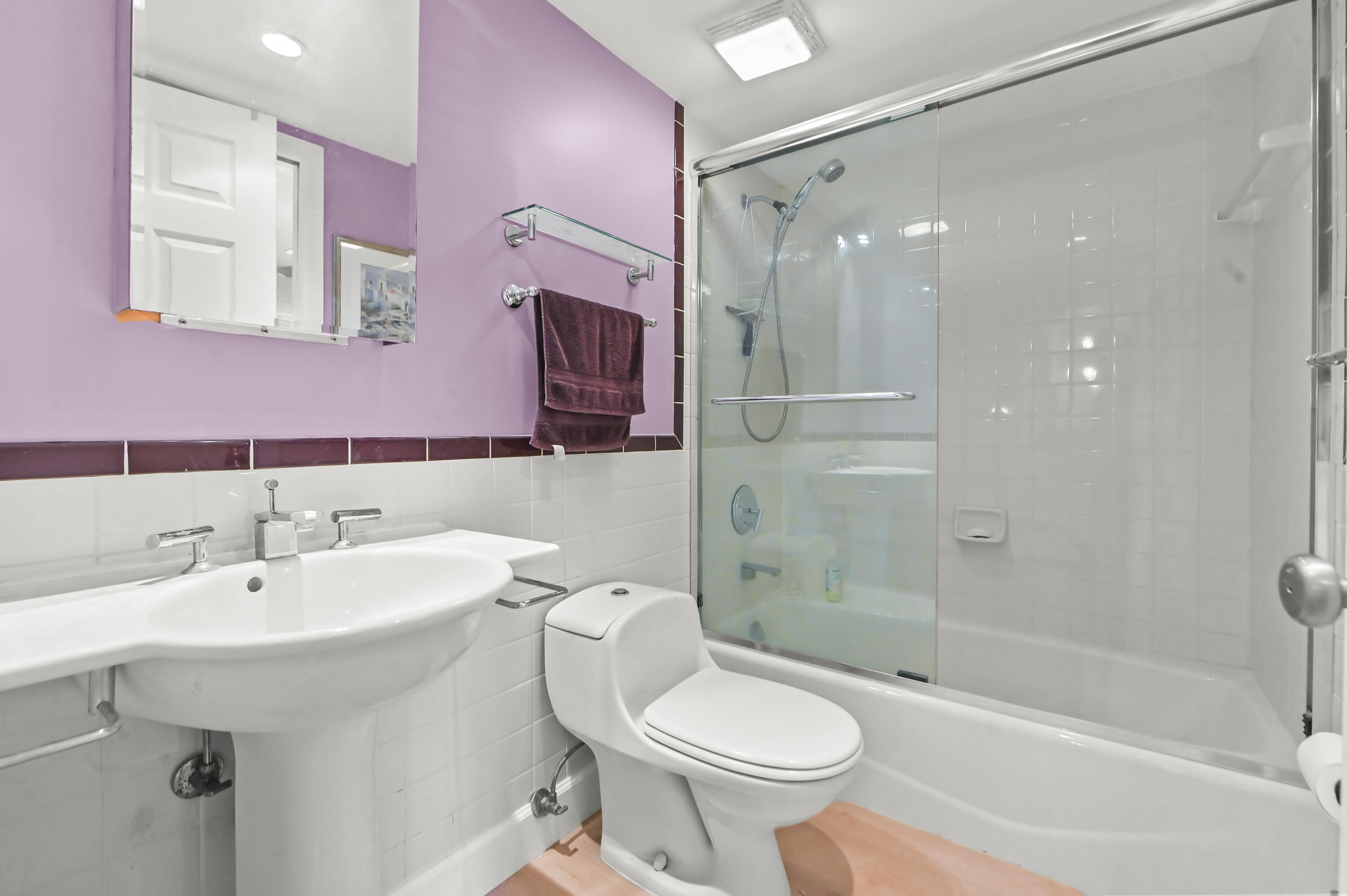 SOUTHGATE - Residential