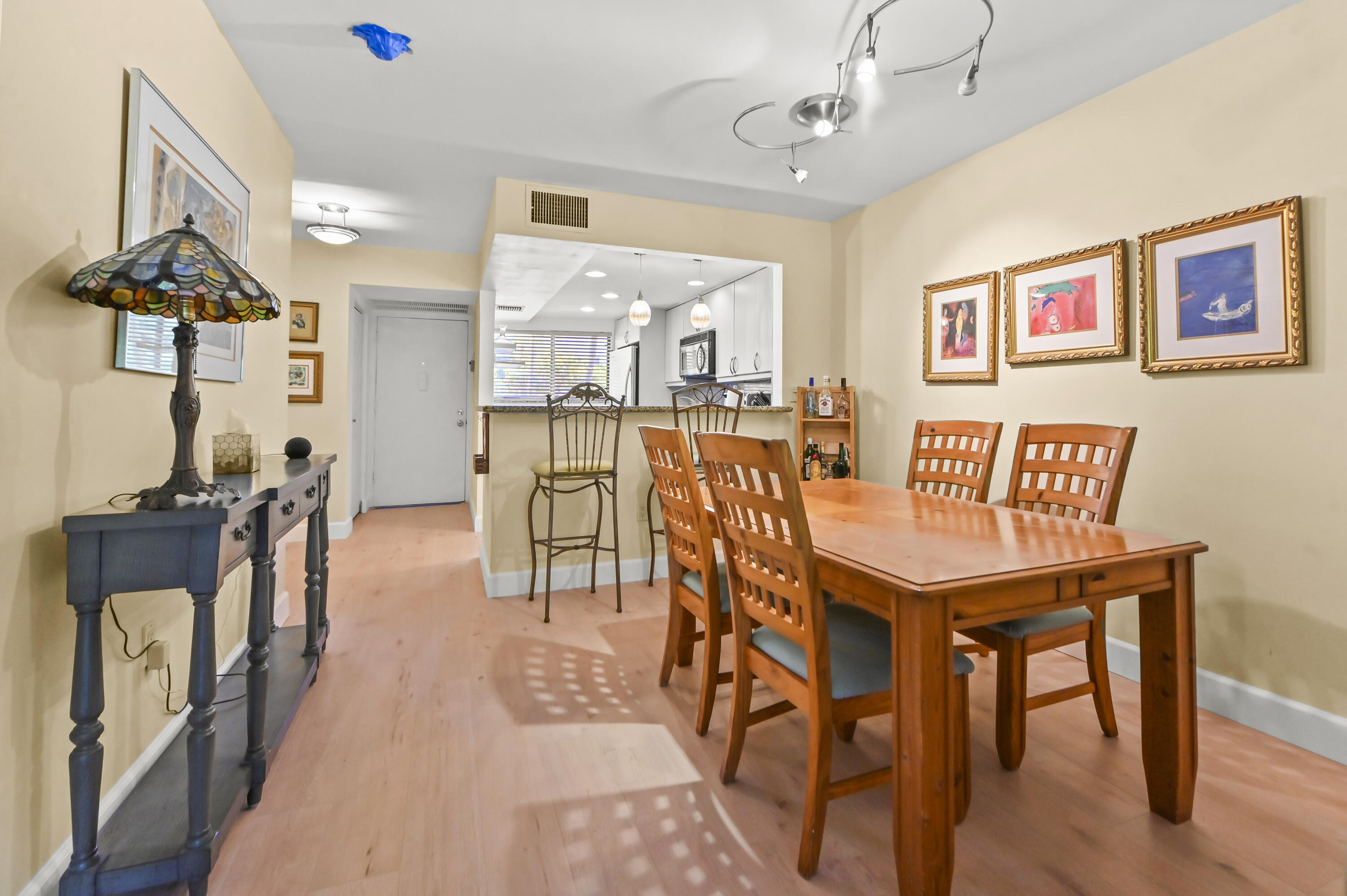 SOUTHGATE - Residential
