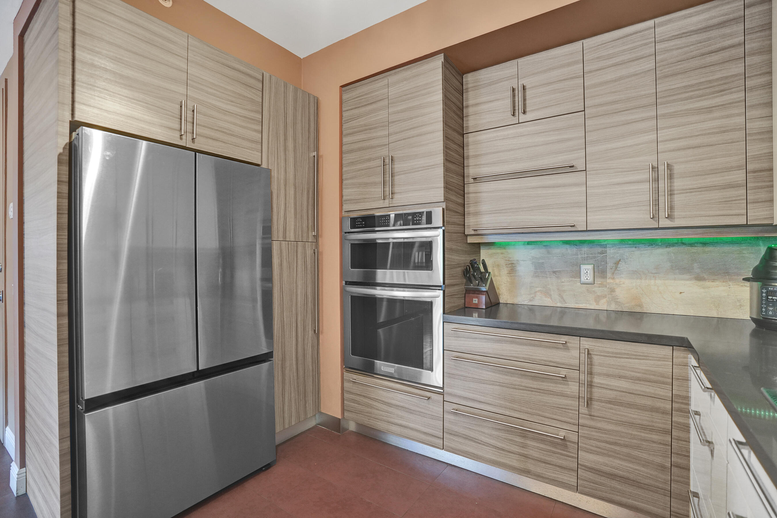 WILTON STATION RES CONDO - Residential
