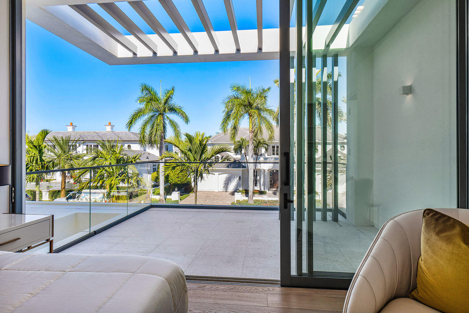 ROYAL PALM YACHT & COUNTRY CLUB - Residential
