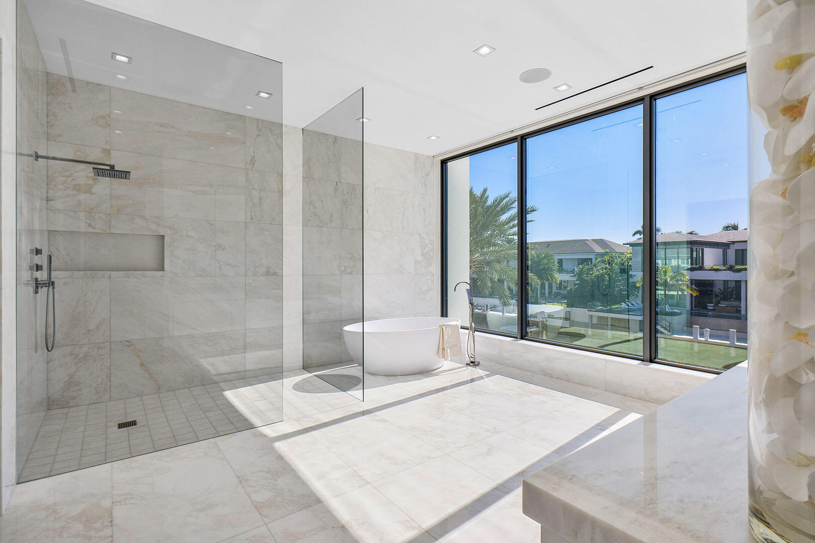 ROYAL PALM YACHT & COUNTRY CLUB - Residential