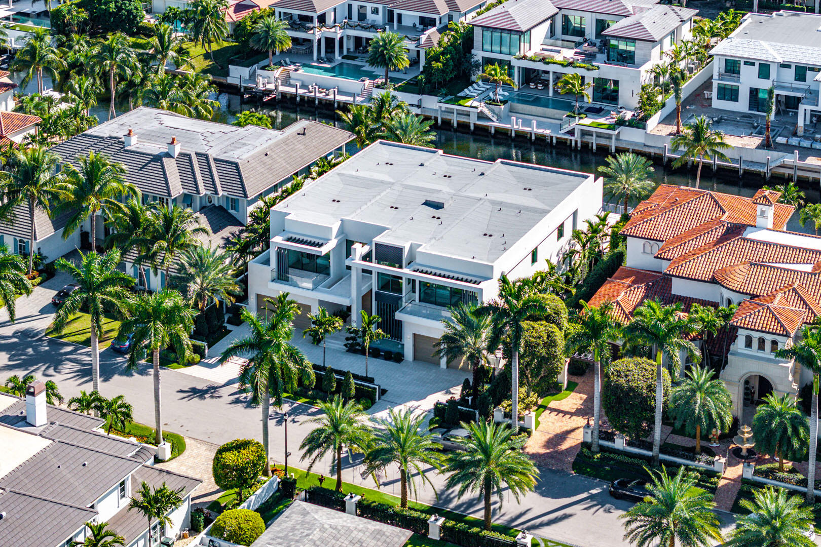 ROYAL PALM YACHT & COUNTRY CLUB - Residential