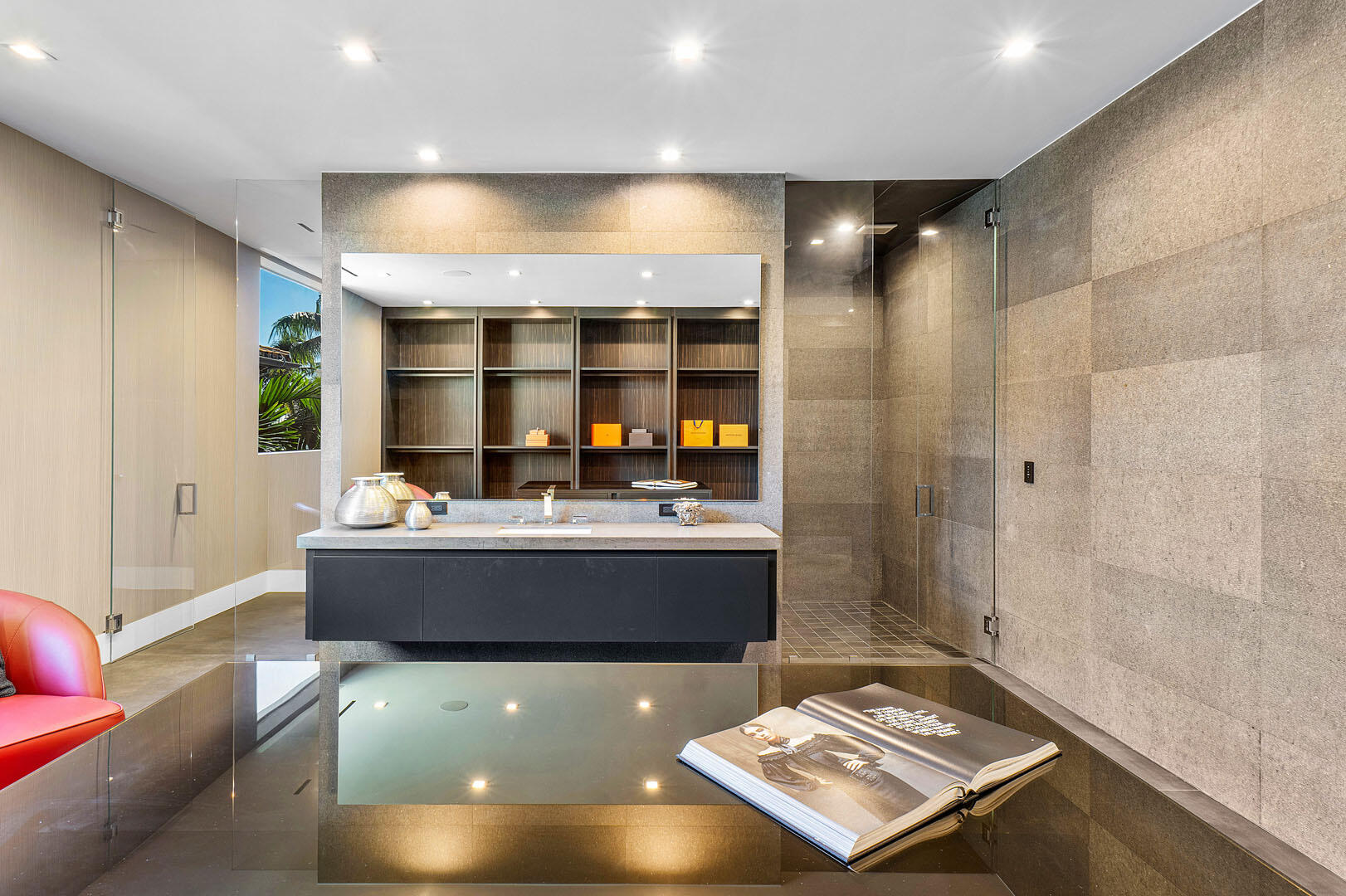 ROYAL PALM YACHT & COUNTRY CLUB - Residential