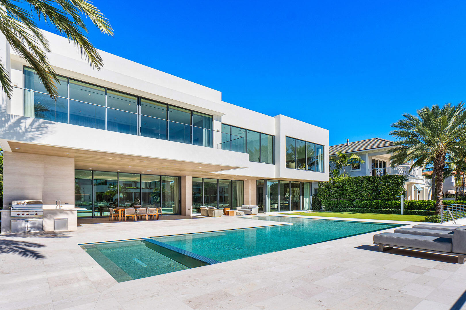 ROYAL PALM YACHT & COUNTRY CLUB - Residential