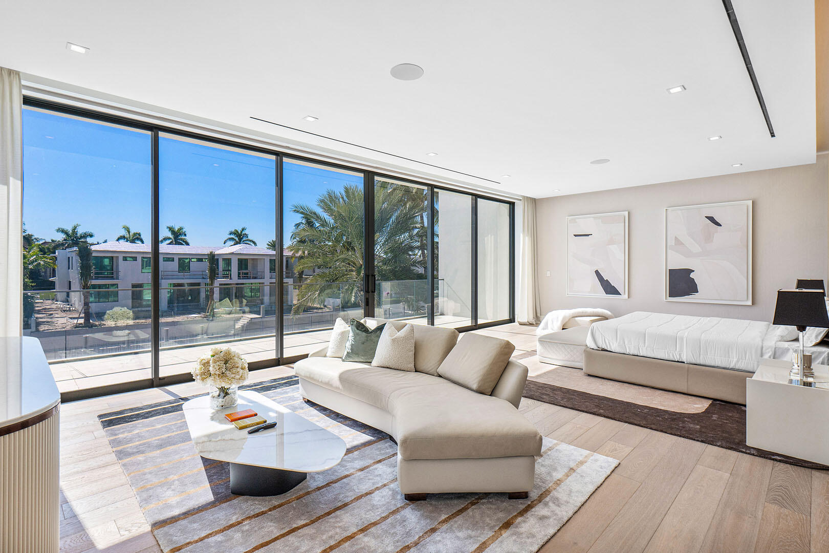 ROYAL PALM YACHT & COUNTRY CLUB - Residential
