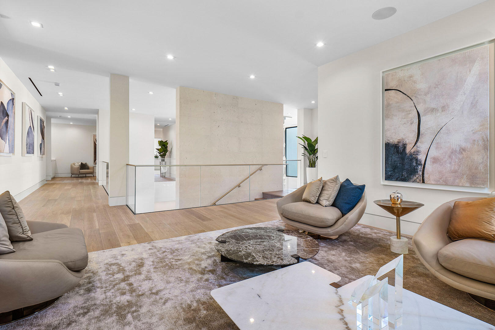 ROYAL PALM YACHT & COUNTRY CLUB - Residential
