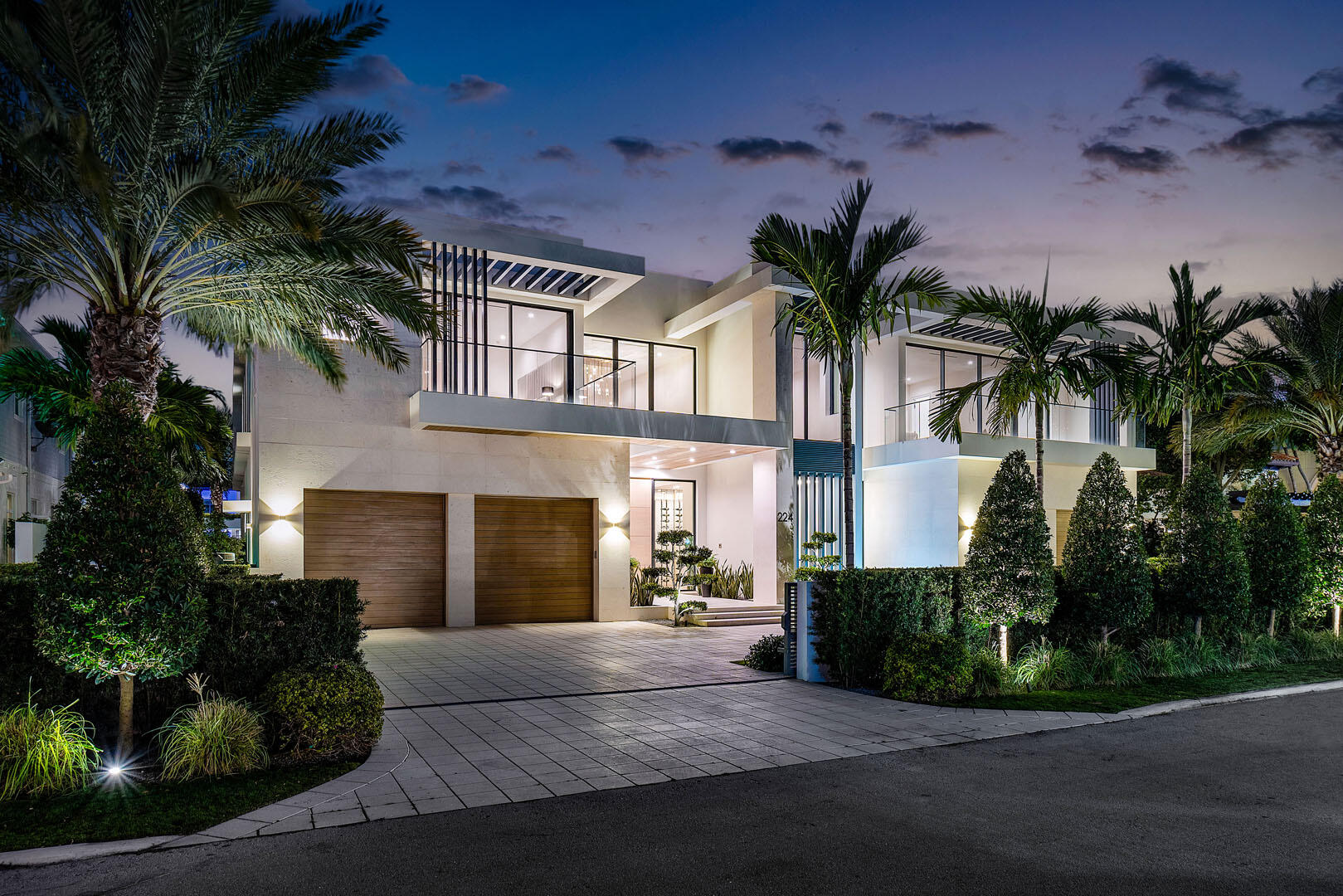 ROYAL PALM YACHT & COUNTRY CLUB - Residential
