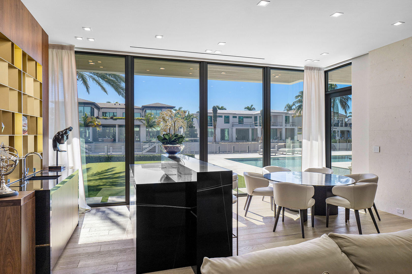 ROYAL PALM YACHT & COUNTRY CLUB - Residential