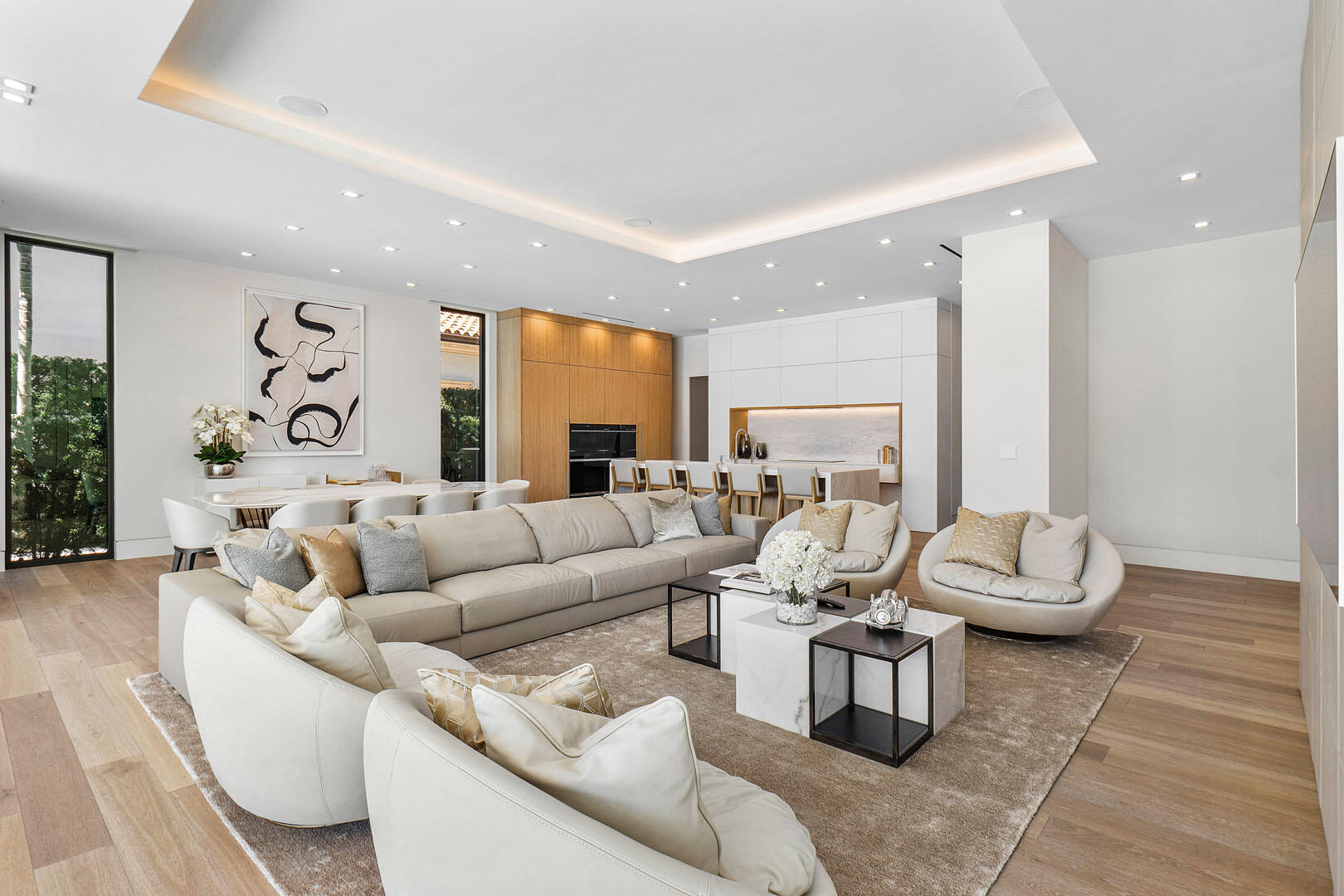 ROYAL PALM YACHT & COUNTRY CLUB - Residential