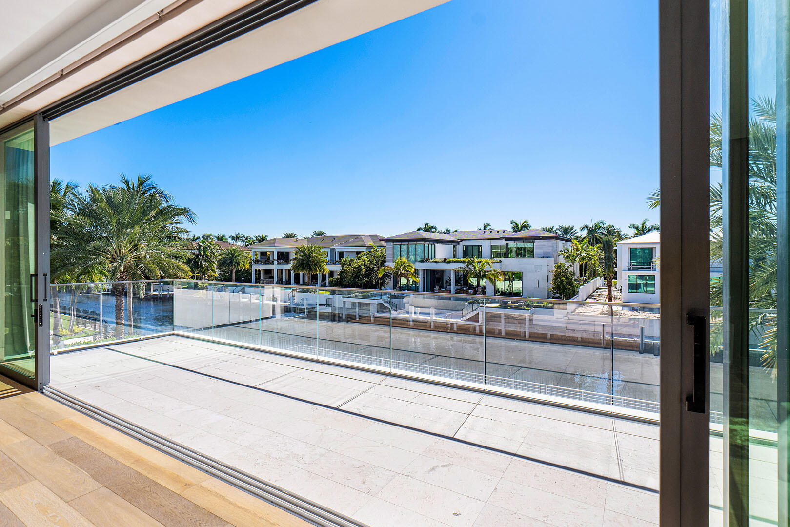 ROYAL PALM YACHT & COUNTRY CLUB - Residential