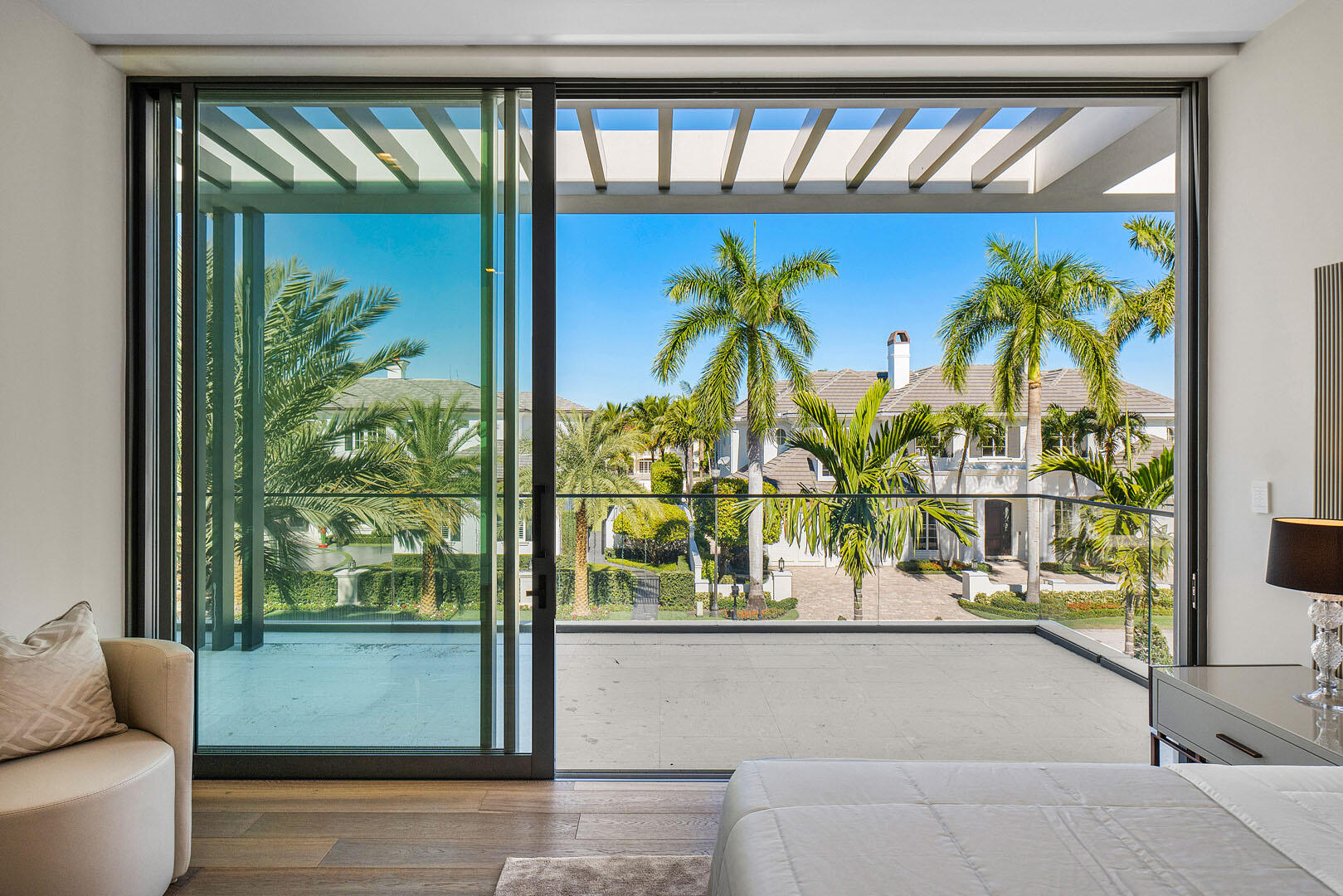 ROYAL PALM YACHT & COUNTRY CLUB - Residential