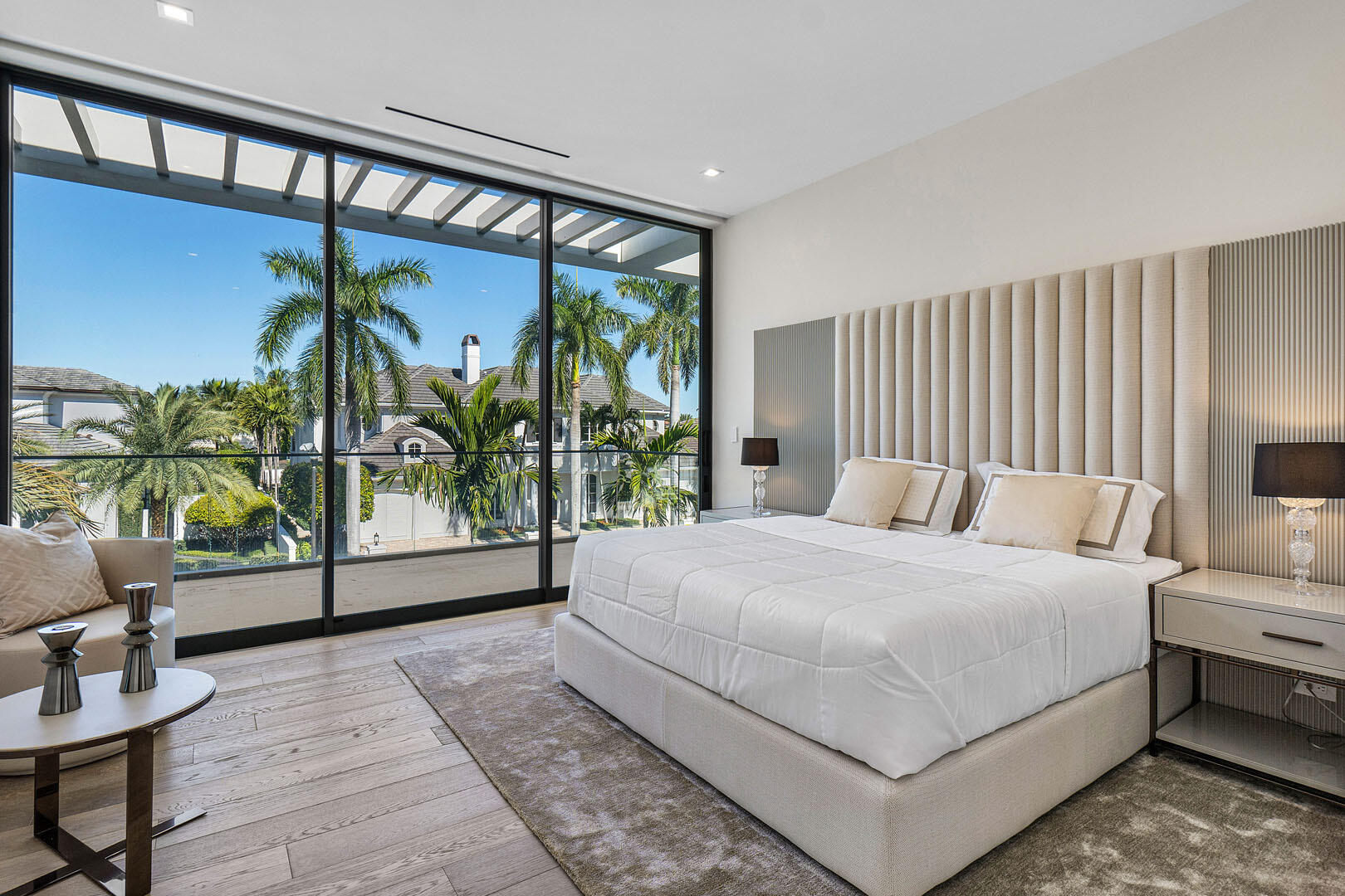 ROYAL PALM YACHT & COUNTRY CLUB - Residential