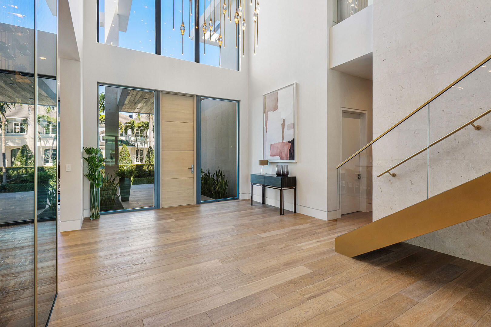 ROYAL PALM YACHT & COUNTRY CLUB - Residential
