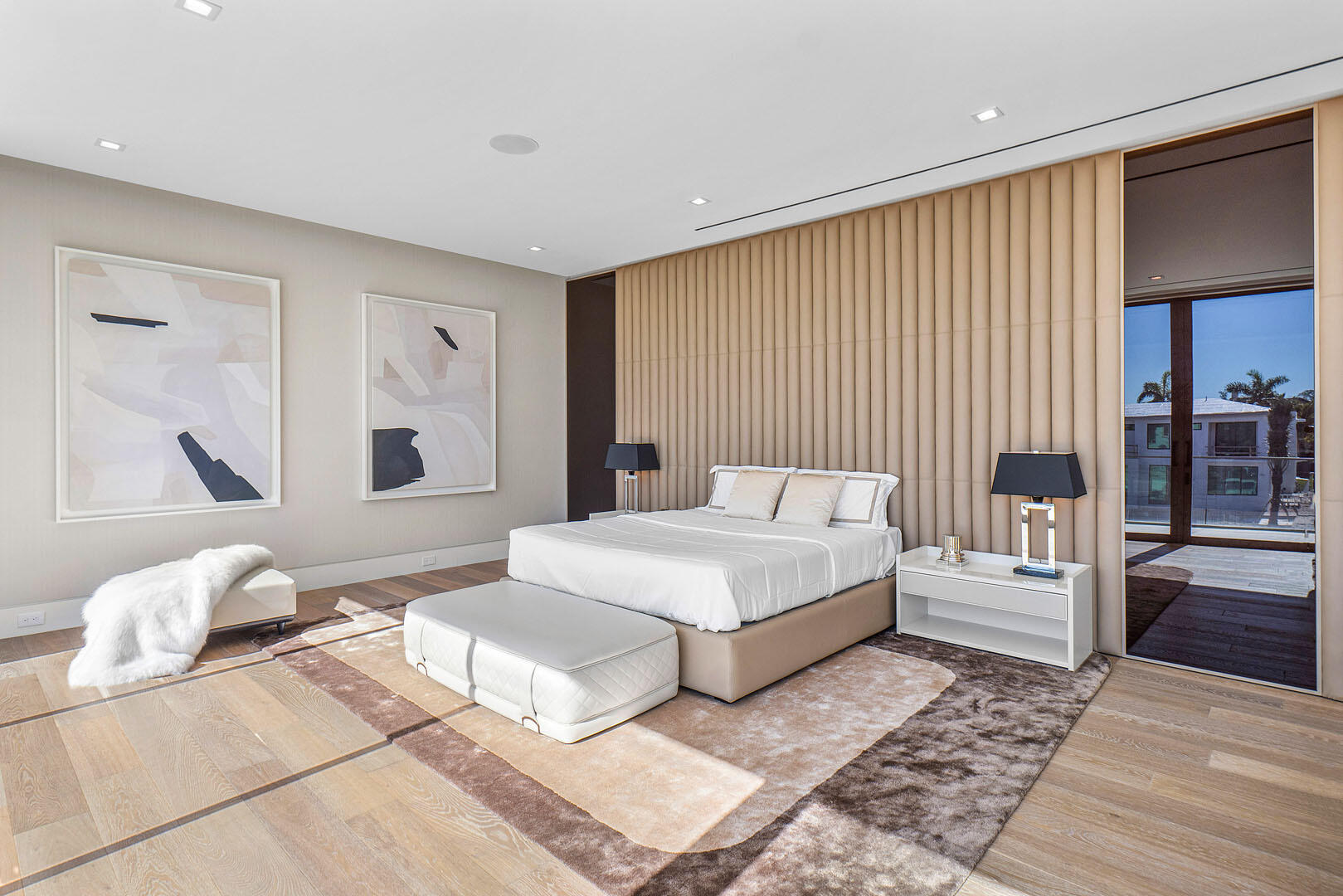 ROYAL PALM YACHT & COUNTRY CLUB - Residential