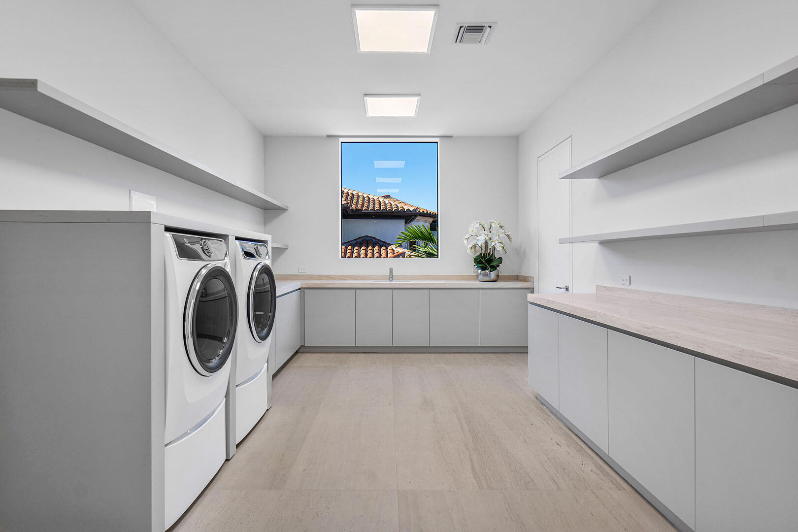 ROYAL PALM YACHT & COUNTRY CLUB - Residential