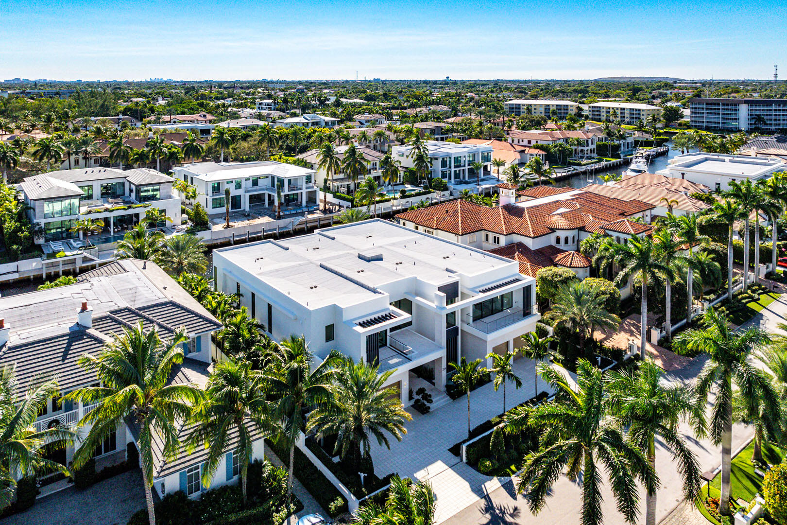 ROYAL PALM YACHT & COUNTRY CLUB - Residential